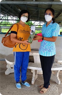 ศูนย์ฯ สนับสนุนพันธุ์แหนแดงเพื่อเป็นอาหารลดต้นทุน..คลิก