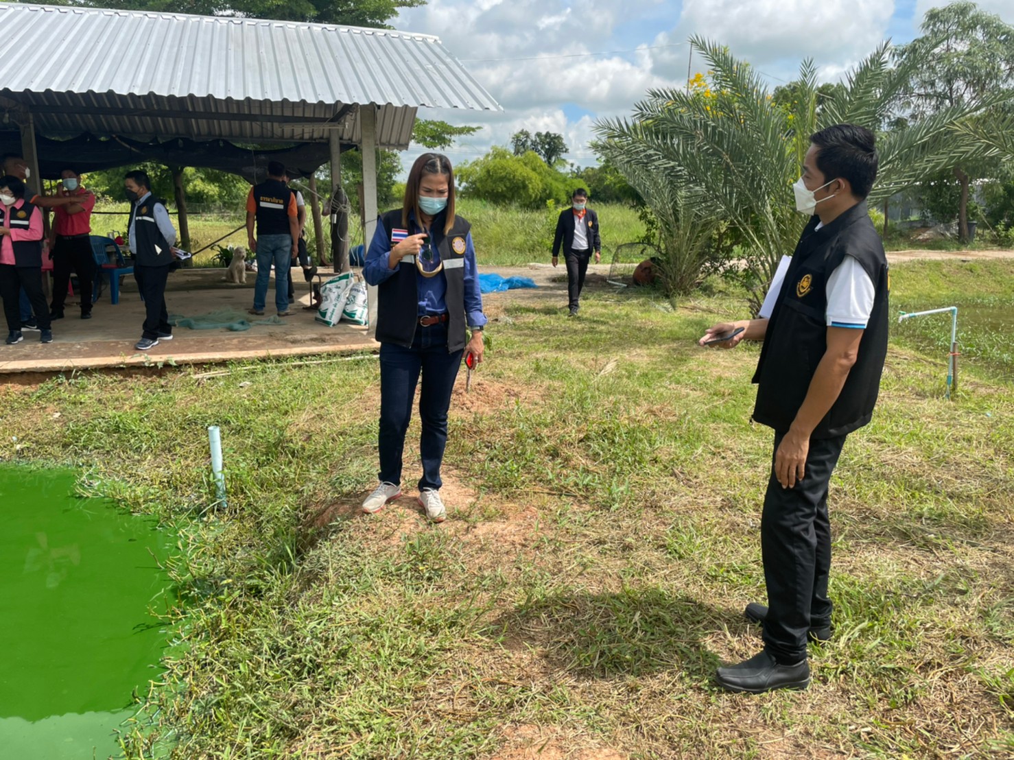 ต้อนรับคณะกรรมการธรรมาภิบาลจังหวัดร้อยเอ็ด ในการออกสอดส่องและติดตามการดำเนินงานโครงการส่งเสริมปลาหลด และโครงการส่งเสริมการเลี้ยงปลารวมในบ่อดินบ้านดู่อีโต้ อำเภอธวัชบุรี