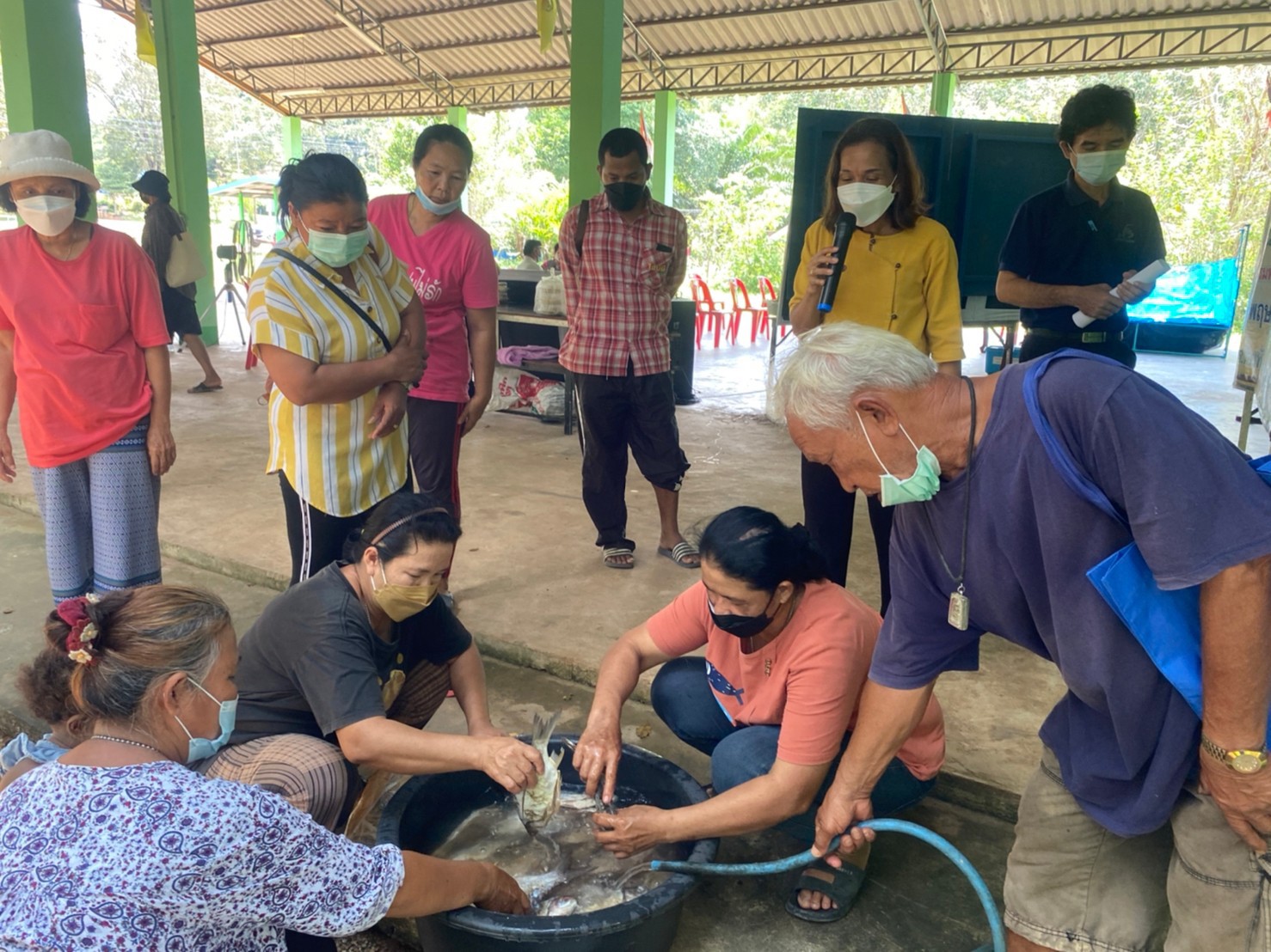 สำนักงานประมงจังหวัดระยอง จัดฝึกอบรมเกษตรกรโครงการส่งเสริมและพัฒนาการเลี้ยงสัตว์น้ำเพื่อสนับสนุนโครงการพัชรสุธาคชานุรักษ์ จังหวัดระยอง