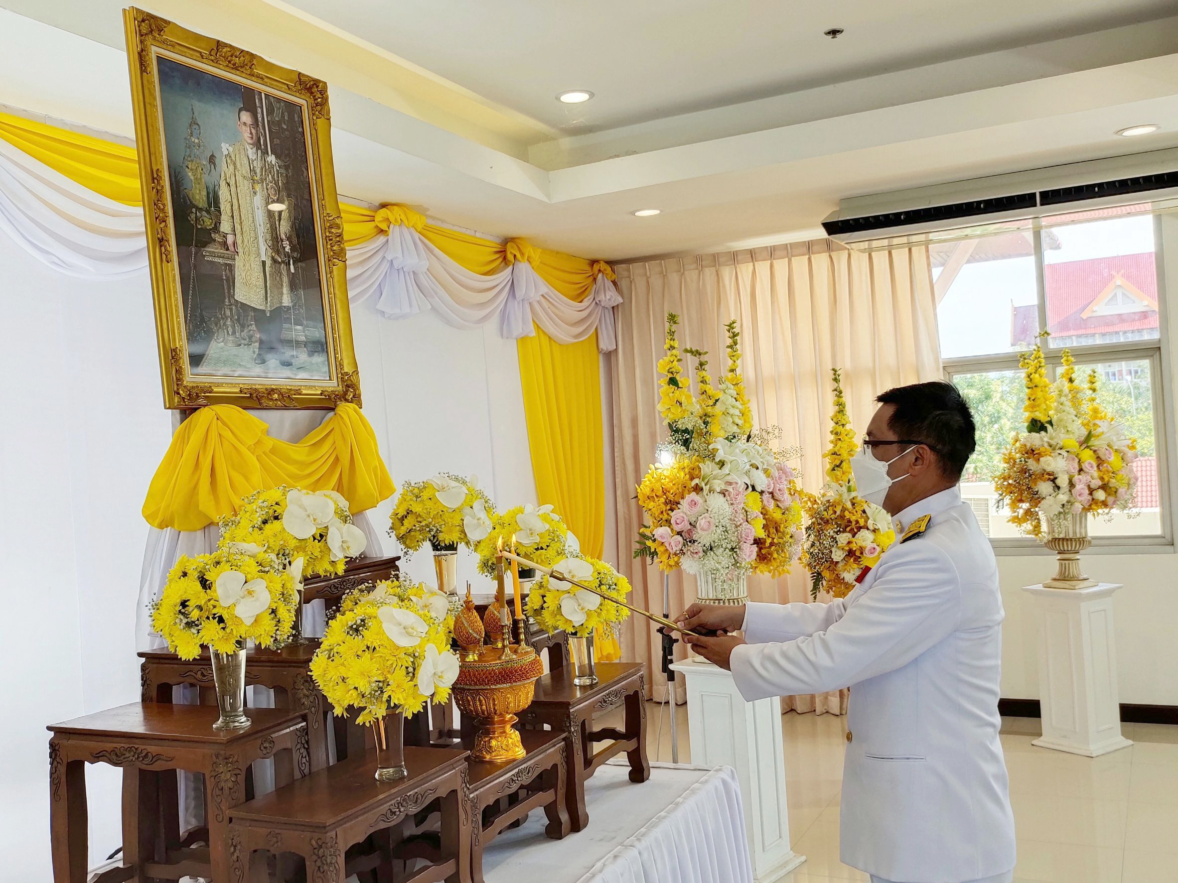 ประมงจังหวัดน่านเข้าร่วมพิธีวางพวงมาลา เนื่องในวันคล้ายวันสวรรคต พระบาทสมเด็จพระบรมชนกาธิเบศร มหาภูมิพลอดุลยเดชมหาราช บรมนาถบพิตร..คลิก