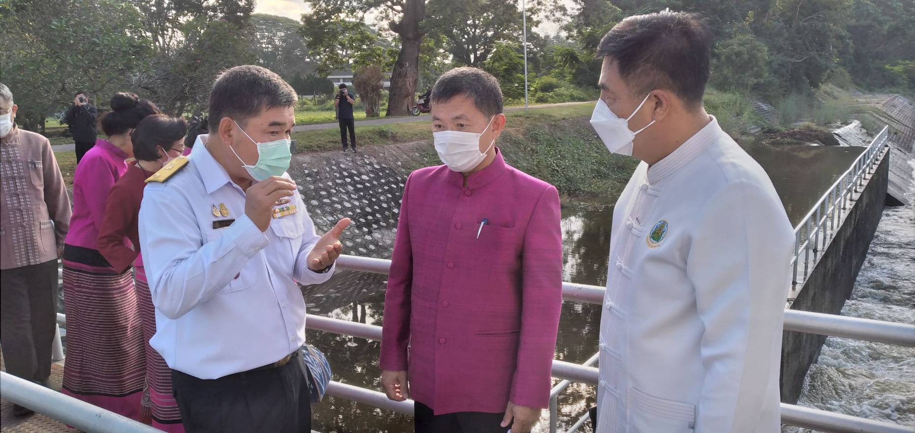 ตรวจเยี่ยมประตูระบายน้ำกว๊านพะเยา..คลิก