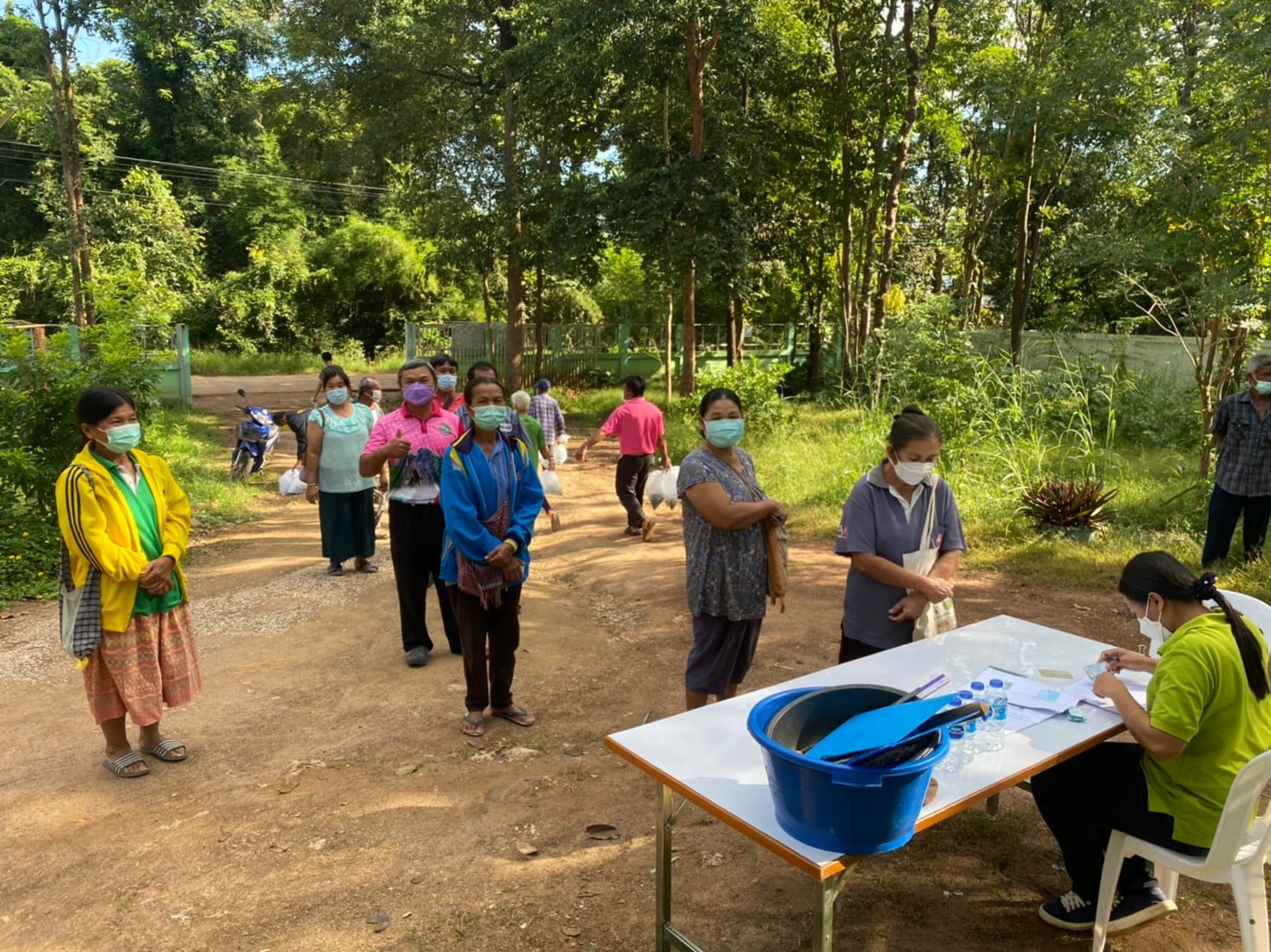 วันที่ 24 ตุลาคม 2564  ตรวจรับวัสดุการเกษตร สำหรับมอบแก่เกษตรกรที่เข้าร่วมโครงการ 1 ตำบล 1 กลุ่มเกษตรทฤษฎีใหม่ โดยพื้นที่อำเภอนากลาง..คลิก