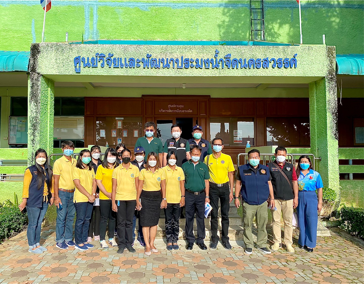 ดร.ถาวร ทันใจ รองอธิบดีกรมประมง เข้าตรวจเยี่ยมและติดตามผลการดำเนินงานของศูนย์วิจัยและพัฒนาประมงน้ำจืดนครสวรรค์..คลิก