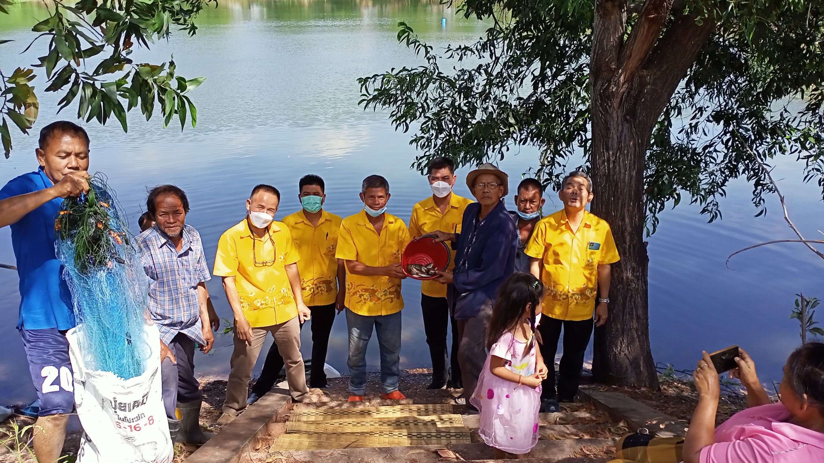 ประมงจังหวัดมุกดาหาร ติดตามเยี่ยมเยือนเกษตรกร