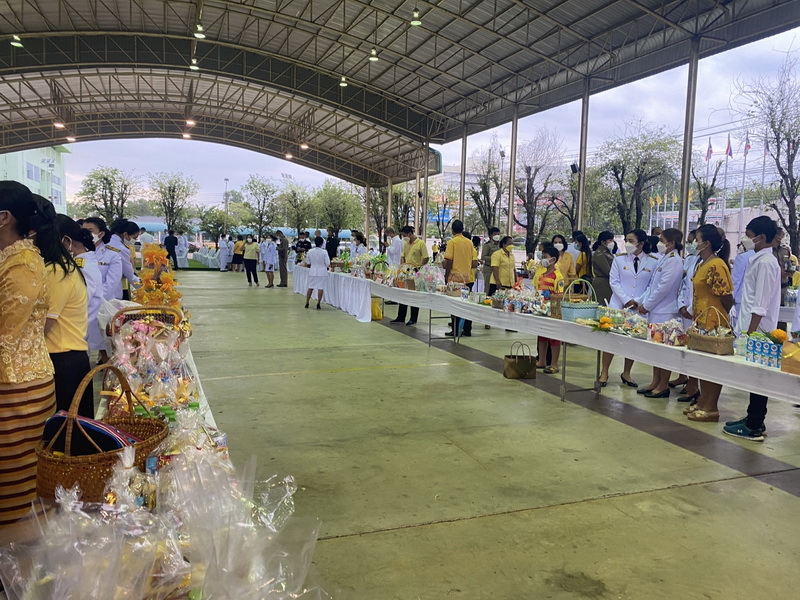 ร่วมพิธีเนื่องในวันพ่อแห่งชาติ ปี 2564