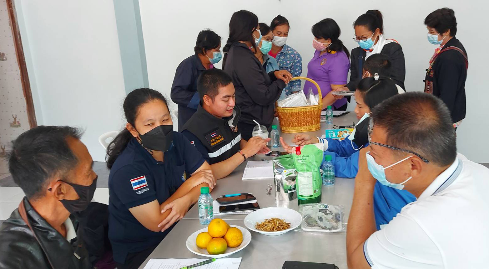 ประมงจังหวัดน่าน มอบหมายให้ กลุ่มพัฒนาและส่งเสริมอาชีพการประมง ออกติดตามให้คำแนะนำผลิตภัณฑ์ รวมถึงการบรรจุภัณฑ์ และการตลาด ของกลุ่มวิสาหกิจชุมชนแปลงใหญ่ปลานิลเวียงสา..คลิก