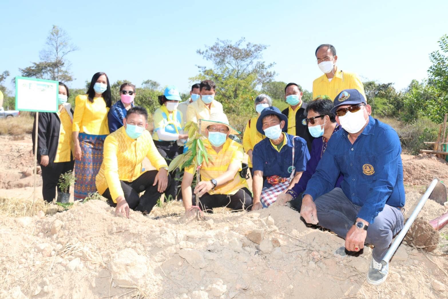 ร่วมพิธีเปิดงาน