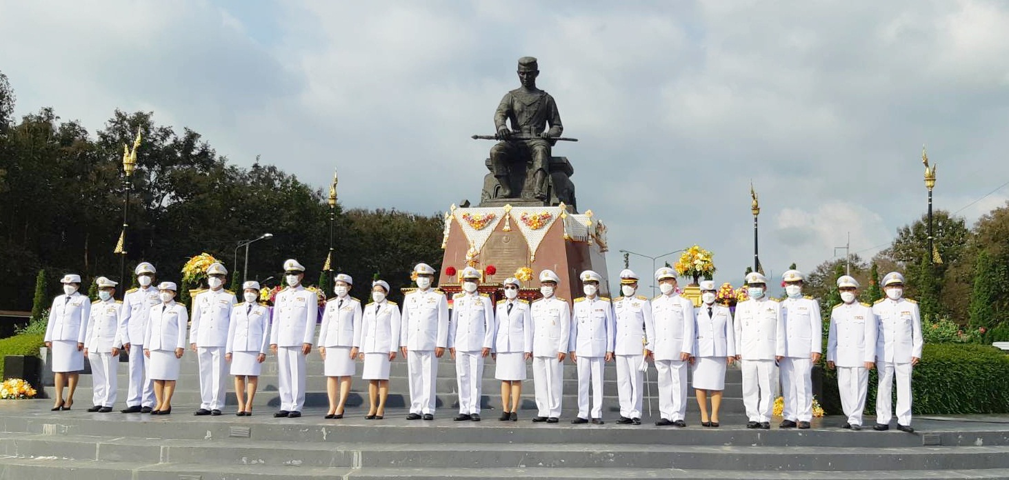 พิธีวางพานพุ่มดอกไม้สดเนื่องในวันยุทธหัตถีสมเด็จพระนเรศวรมหาราช..คลิก