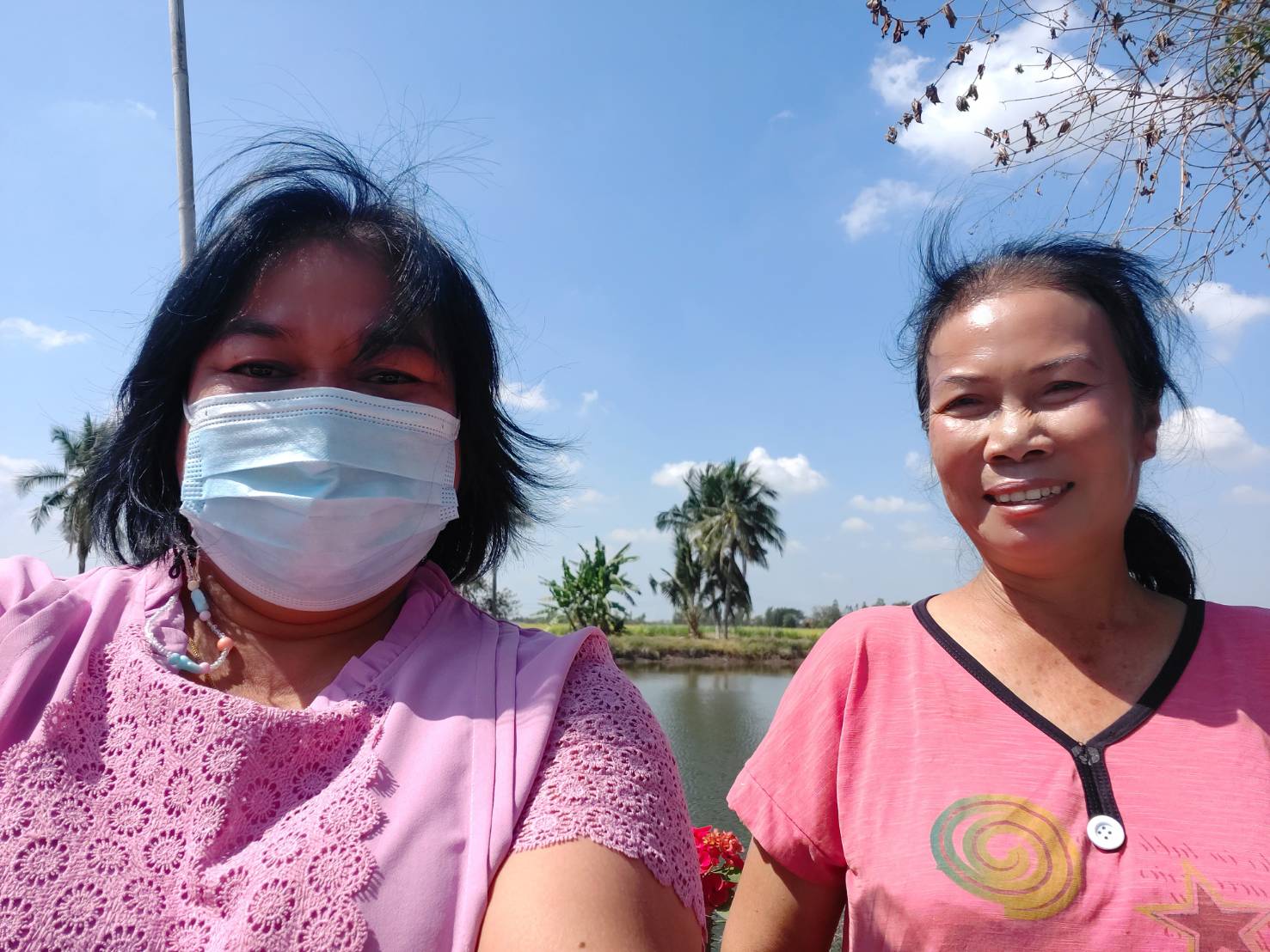 ติดตามเกษตรกรผู้เลี้ยงกุ้งก้ามกราม ในพื้นที่ ตำบลรางหวาย  อำเภอพนมทวน จังหวัดกาญจนบุรี..คลิก