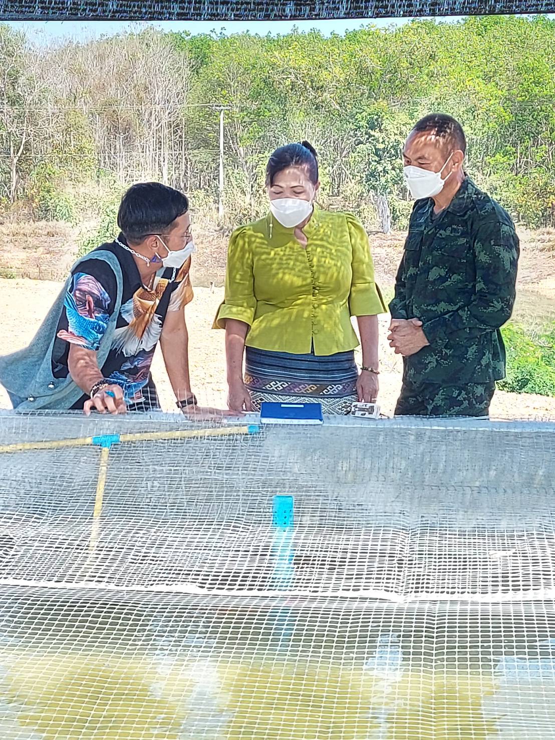ประมงจังหวัดน่าน ผู้อำนวยการศูนย์วิจัยและพัฒนาประมงน้ำจืดน่าน ลงพื้นที่ให้ความรู้ ความเข้าใจในการเพาะพันธุ์ปลาท้องถิ่น..คลิก