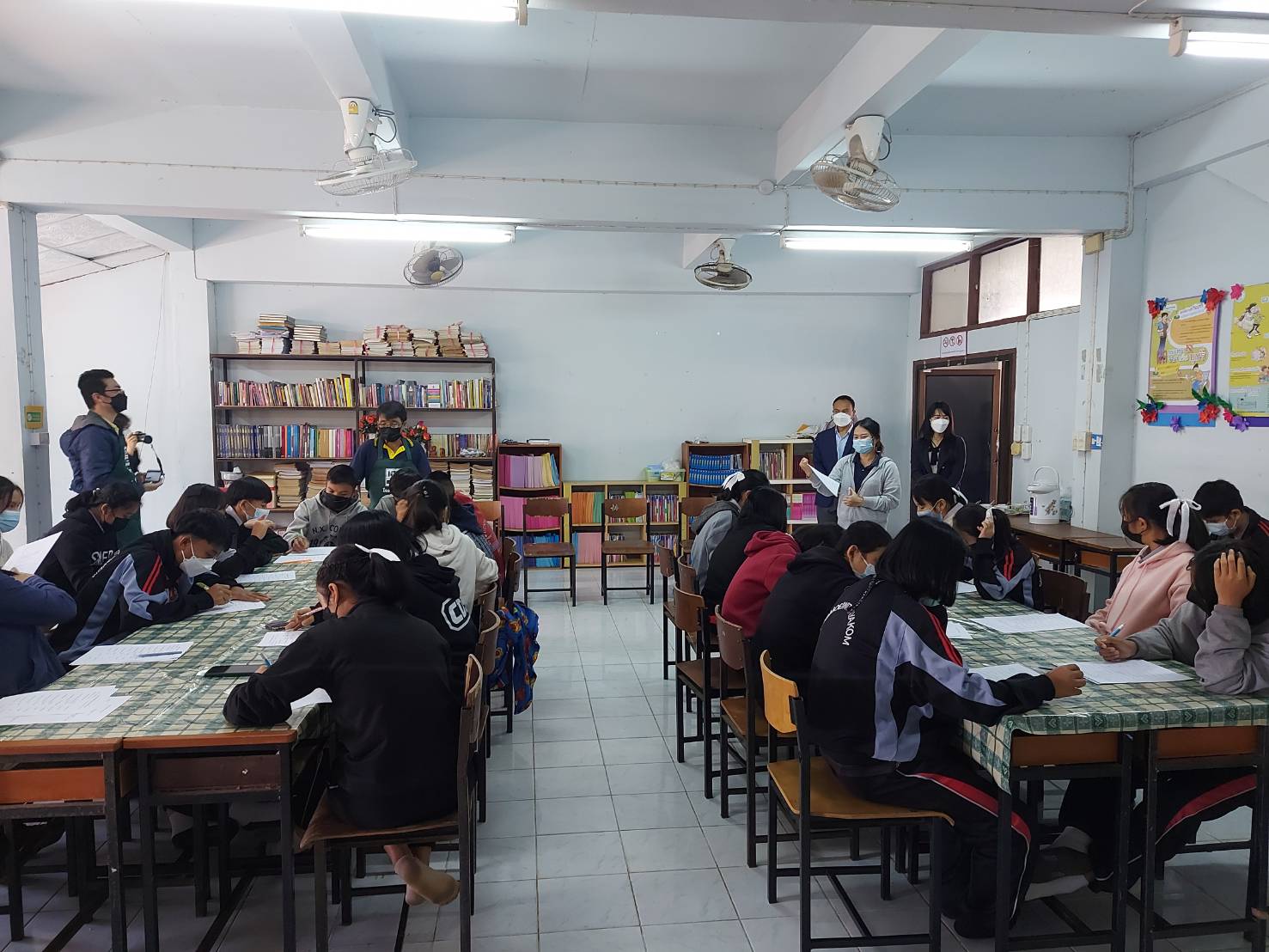 สำนักงานประมงจังหวัดแม่ฮ่องสอน อบรมให้ความรู้แก่นักเรียน ในหลักสูตรโภชนาการและการแปรรูปสัตว์น้ำ ภายใต้โครงการสนับสนุนด้านการประมงตามพระราชดำริ สมเด็จพระกนิษฐาธิราชเจ้า กรมสมเด็จพระเทพรัตนราชสุดาฯ สยามบรมราชกุมารี ประจำปี พ.ศ. 2565..คลิก