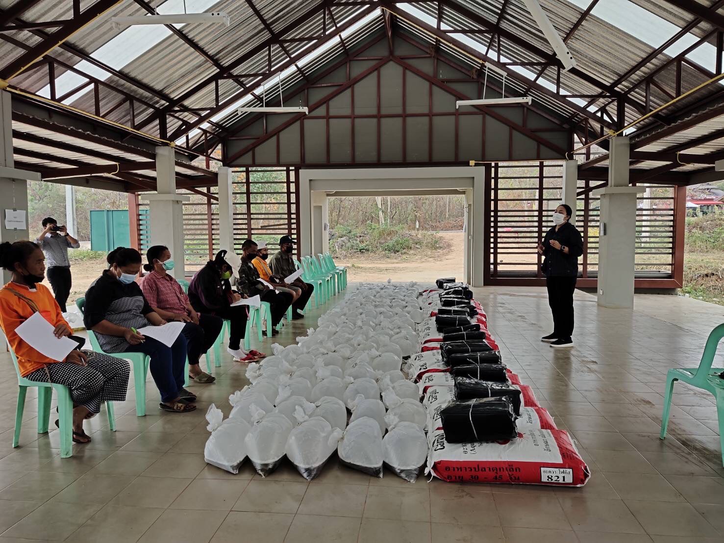 โครงการฯและส่งเสริมองค์ความรู้ด้านการเพาะเลี้ยงสัตว์น้ำ..คลิก