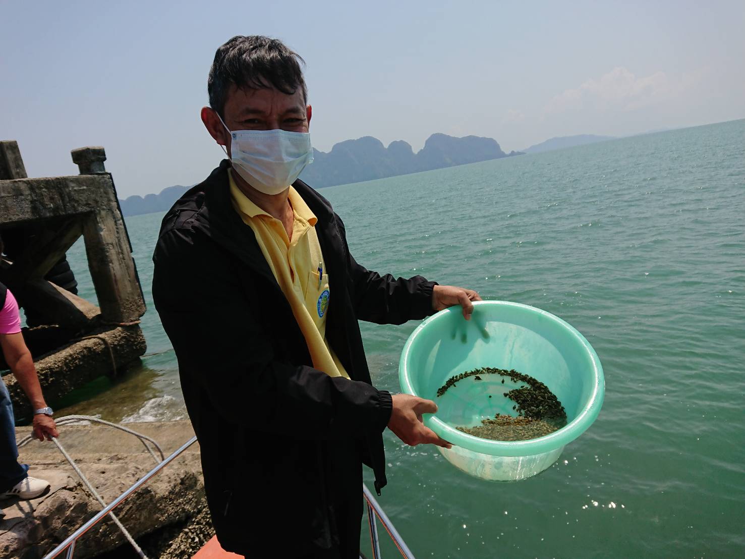 จัดกิจกรรมปล่อยพันธุ์สัตว์น้ำเพื่อเพิ่มผลิตสัตว์น้ำในแหล่งน้ำธรรมชาติ ณ องค์การบริหารส่วนตำบลคลองเคียน อำเภอตะกั่วทุ่ง จังหวัดพังงา..คลิก