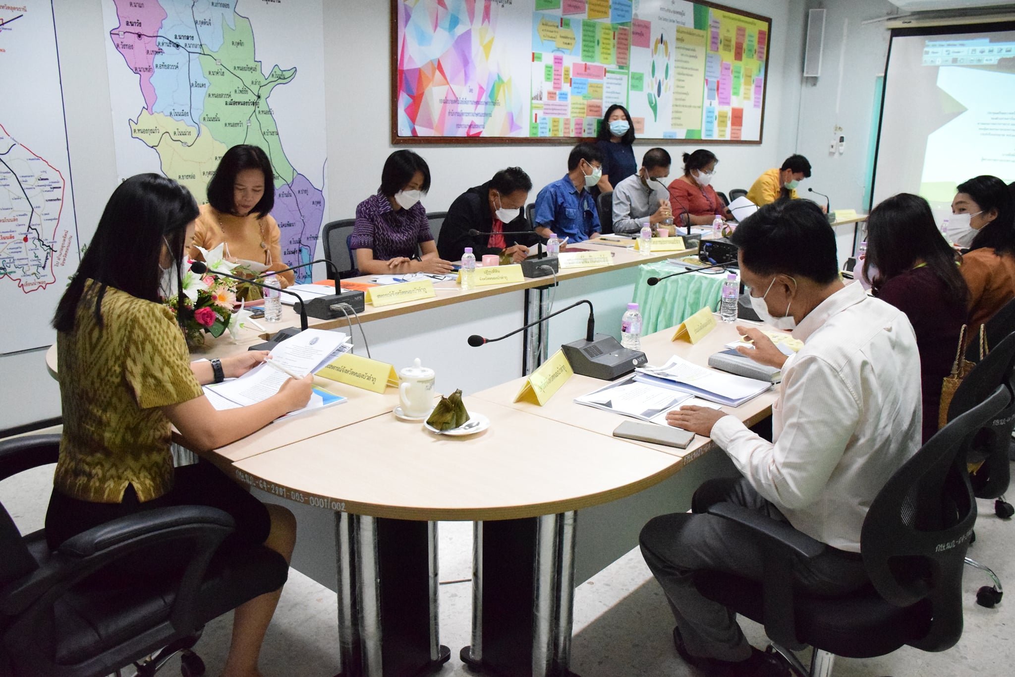 วันที่ 17 มีนาคม 2565 เวลา 09.30 น. ร่วมประชุมเตรียมความพร้อมการตรวจติดตามการปฏิบัติราชการของส่วนราชการในสังกัดกระทรวงเกษตรและสหกรณ์ตามแผนการตรวจราชการและการขับเคลื่อนแบบบูรณาการในระดับพื้นที่ของผู้ตรวจราชการกระทรวงเกษตรและสหกรณ์ ประจำปีงบประมาณ พ.ศ.2565..คลิก