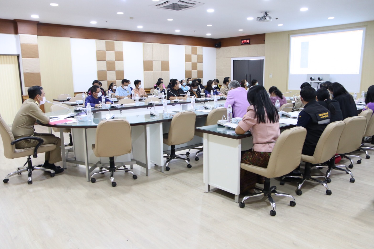 นางสาวชุติพร ฟูปิง หัวหน้ากลุ่มบริหารและยุทธศาสตร์ เข้าร่วมประชุมรับฟังคำชี้แจงการตอบแบบวัดการรับรู้ของผู้ที่มีส่วนได้ส่วนเสียภายใน (IIT) และติดตามความก้าวหน้าในการดำเนินการการประเมินคุณธรรมและความโปร่งใสในการดำเนินงานของหน่วยงานภาครัฐ ประจำ ปีงบประมาณ พ.ศ.2565..คลิก