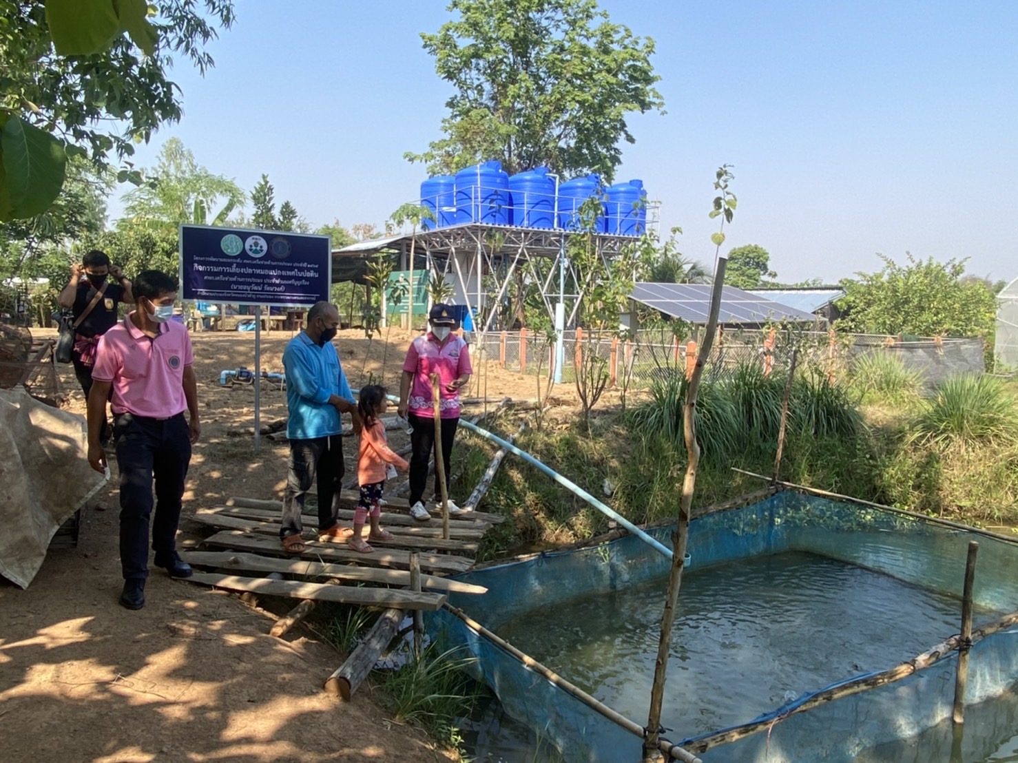 วันที่ 5 เมษายน 2565 นางสาวมลฤดี ลิ้มสุวรรณ ประมงอำเภอศรีบุญเรือง และนายเมธา ตาลเหล็ก ประมงอำเภอนากลาง พร้อมด้วยเจ้าหน้าที่กลุ่มพัฒนาและส่งเสริมอาชีพการประมง..คลิก