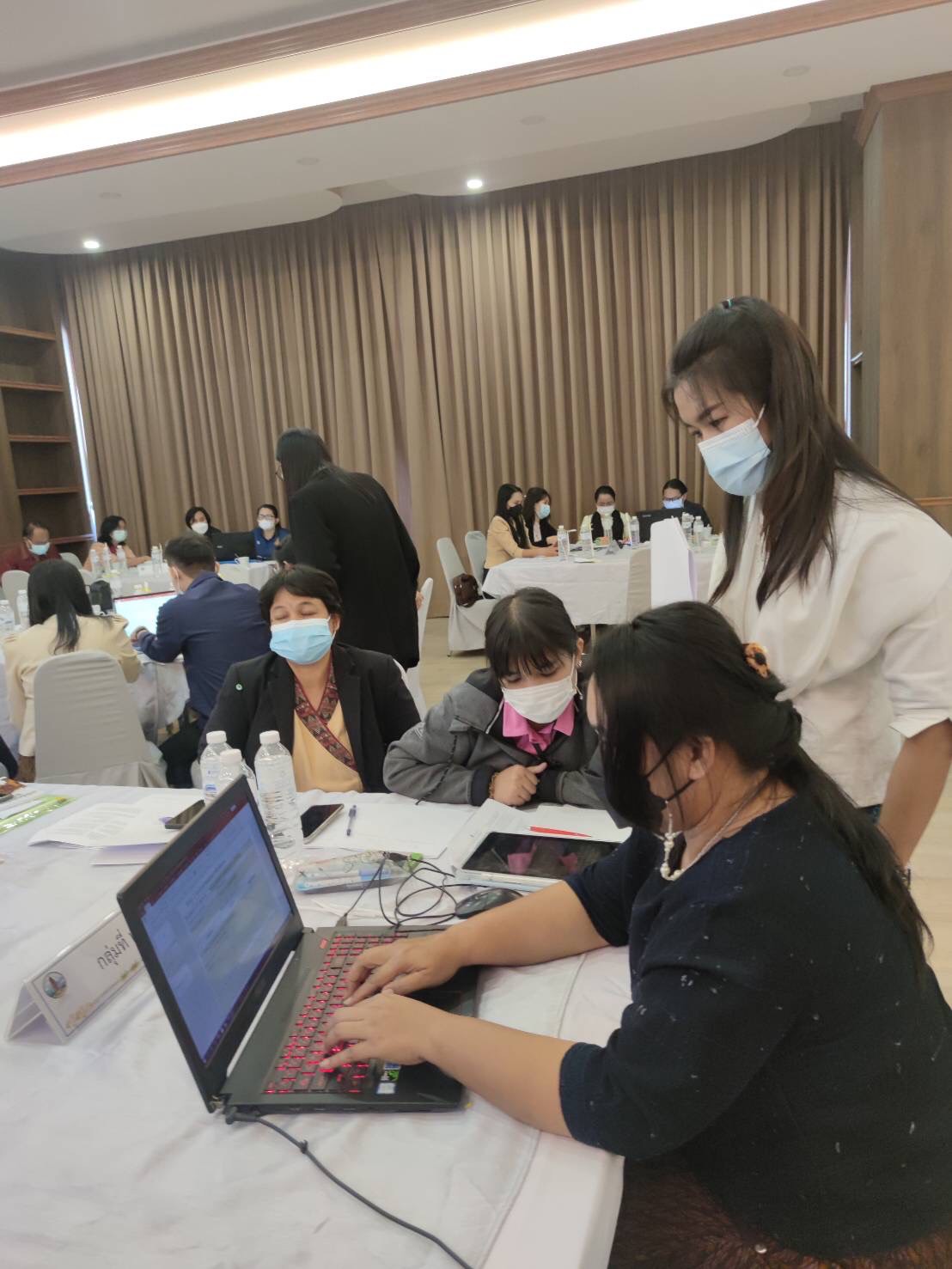 นายกิตติพงษ์ ลีลาศสง่างาม ประมงจังหวัดศรีสะเกษ มอบหมายให้นางสาวชุติพร ฟูปิง หัวหน้ากลุ่มบริหารและยุทธศาสตร์ เข้าร่วมกิจกรรม KM Online หัวข้อ 