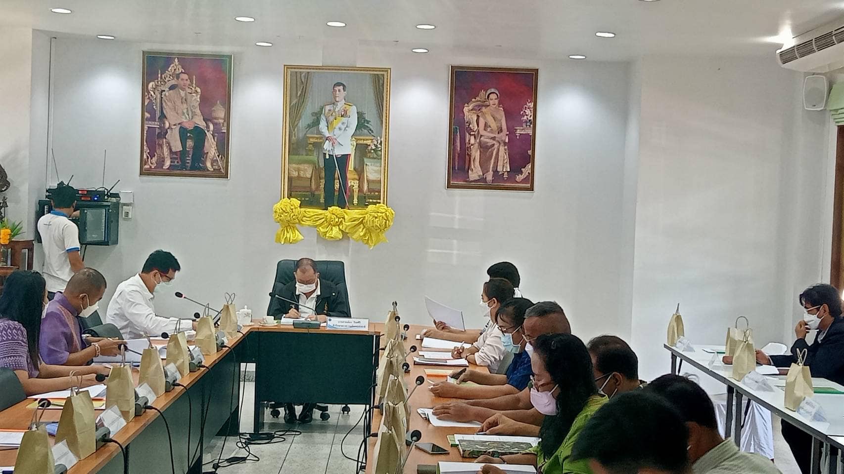 ประชุม การจัดทำแผนปฏิบัติงาน 5 ปี โครงการพัฒนาพื้นที่ราบเชิงเขาจังหวัดสระแก้ว - ปราจีนบุรี ตามพระราขดำริ พ.ศ. 2566-2570..คลิก