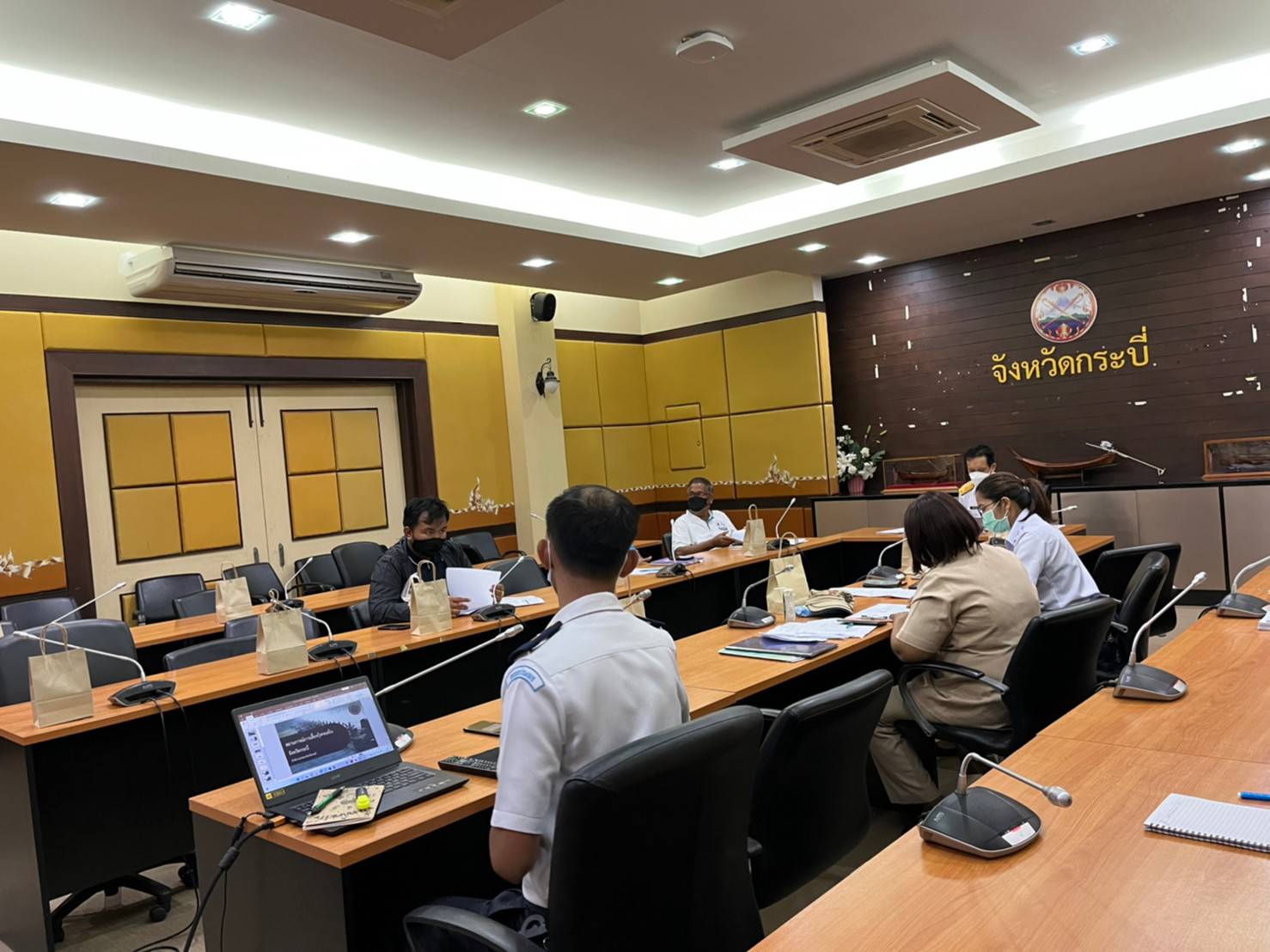 เข้าร่วมประชุมคณะทำงานแก้ไขปัญหาการเลี้ยงกุ้งทะเล จังหวัดกระบี่ ครั้งที่ 1/2565..คลิก