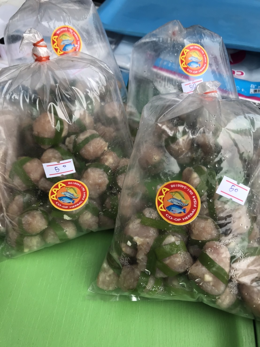 สำนักงานประมงจังหวัดหนองบัวลำภู ร่วมกับกลุ่มแปรรูปสัตว์น้ำและแปลงใหญ่ปลาตะเพียนขาวกลุ่มเกษตรอินทรีย์หนองหว้า เปิดจำหน่ายผลิตภัณฑ์แปรรูปสัตว์น้ำและปลาสดๆ จากกลุ่มเกษตรกรและชาวประมงภายใต้ชื่อ Fisherman Shop@หนองบัวลำภู..คลิก