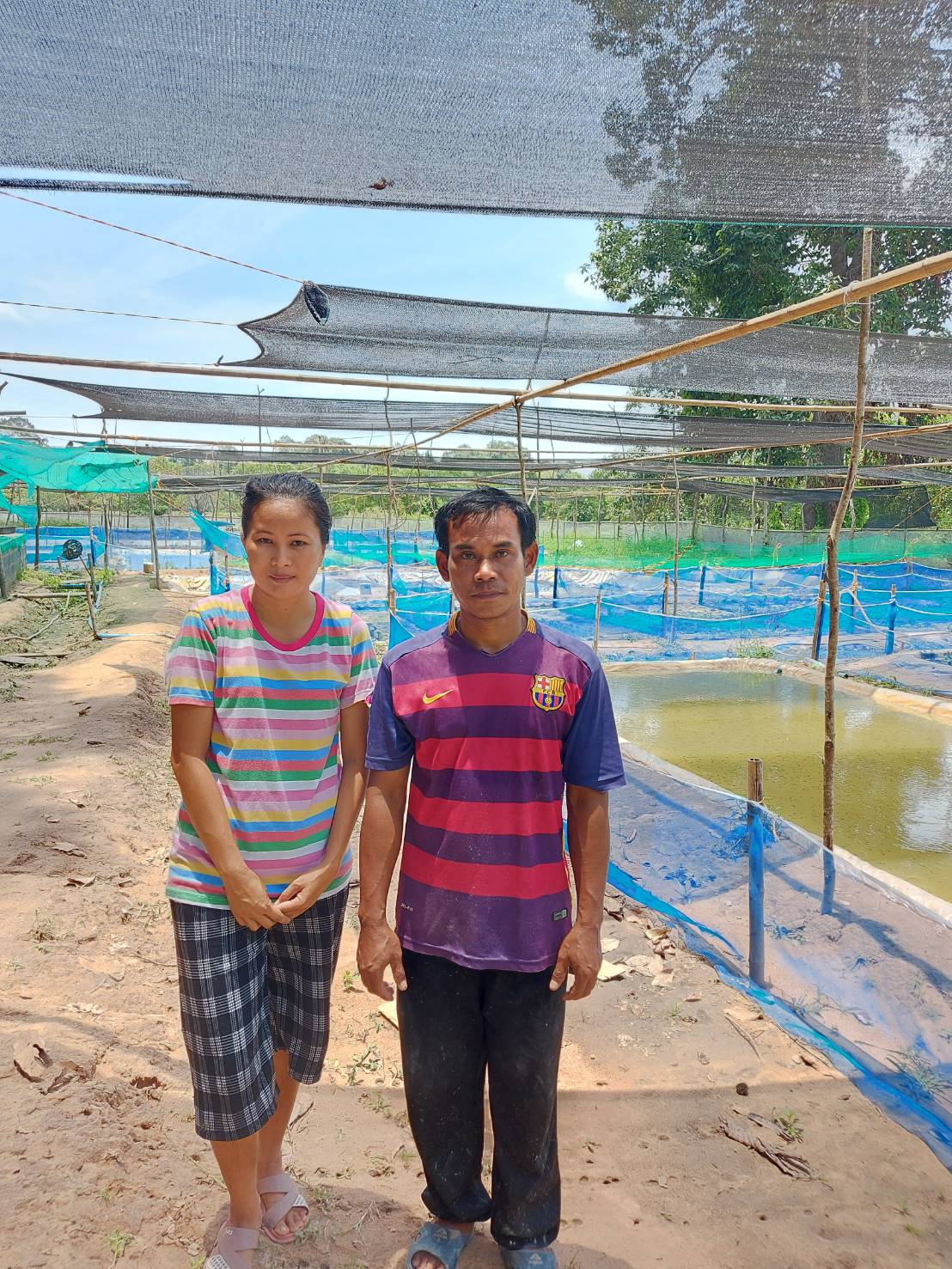 ประมงอำเภอม่วงสามสิบ ประสานงานที่ว่าการอำเภอเหล่าเสือโก้ก โด้ตรวจเยี่ยมฟาร์มกบที่ขอขึ้นทะเบียน ทบ.1..คลิก
