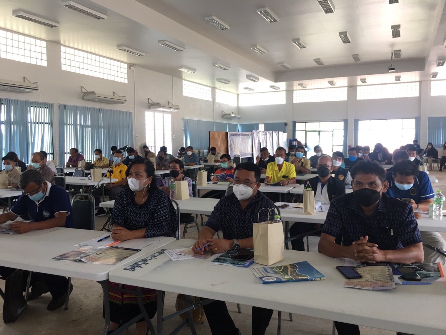 ประมงอำเภอพิบูลมังสาหาร ร่วมประชุมกลุ่มย่อยครั้งที่3โครงการศึกษาแผนหลักแบบบูรณาการเพื่อบรรเทาอุทกภัยและภัยแล้งพื้นที่ลุ่มน้ำชีล่าง-เซบาย-เซบก และลุ่มน้ำมูลตอนล่าง..คลิก