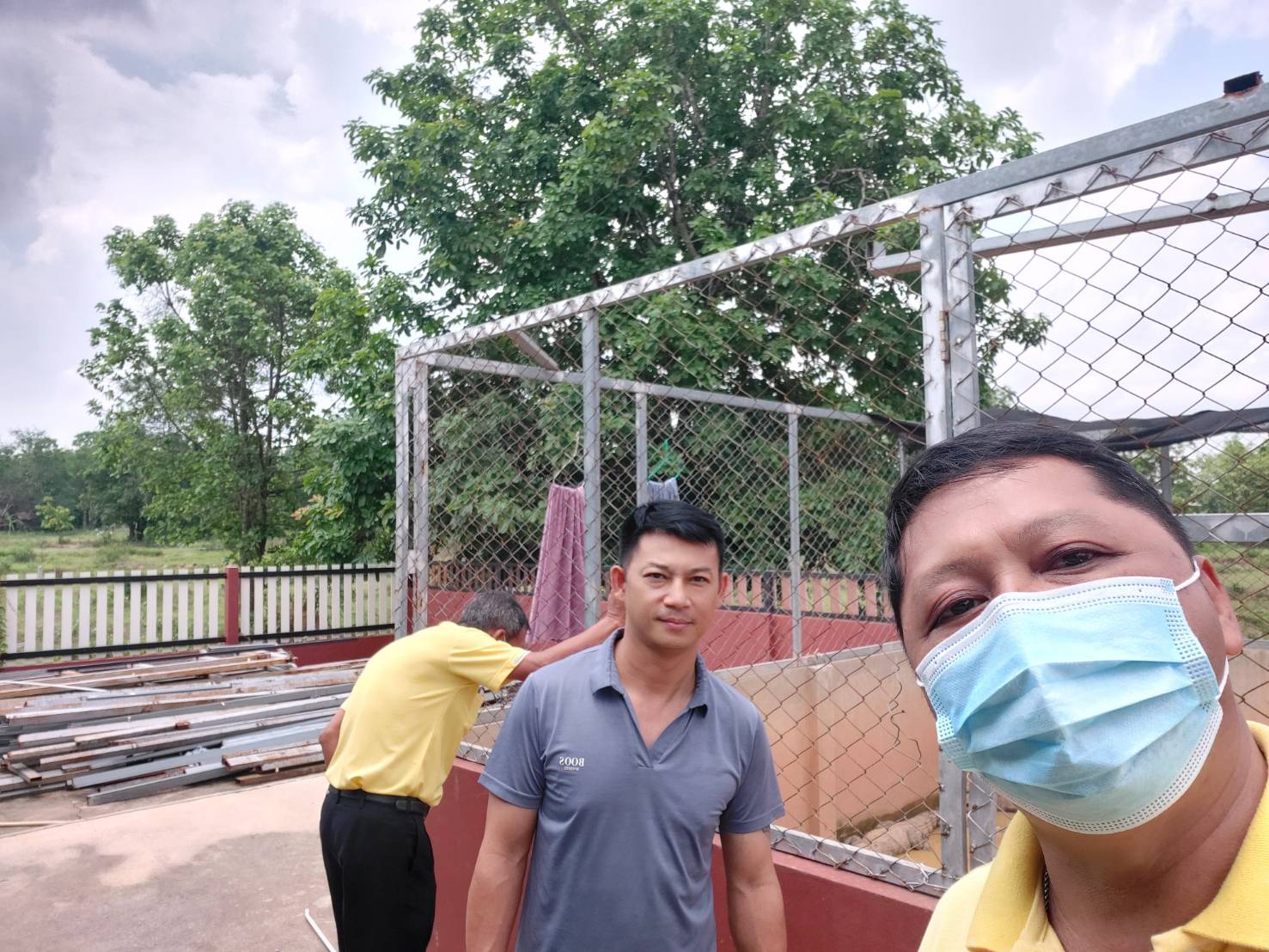 ประมงอำเภอเขมราฐ ลงพื้นที่ดำเนินการติดตามตรวจสอบเกษตรกรผู้เลี้ยงจระเข้ รายนายสมชาย แซ่โฮ้ว บ้านเลขที่ 161 หมู่ 16 ตำบลเขมราฐ อำเภอเขมราฐ  ..คลิก