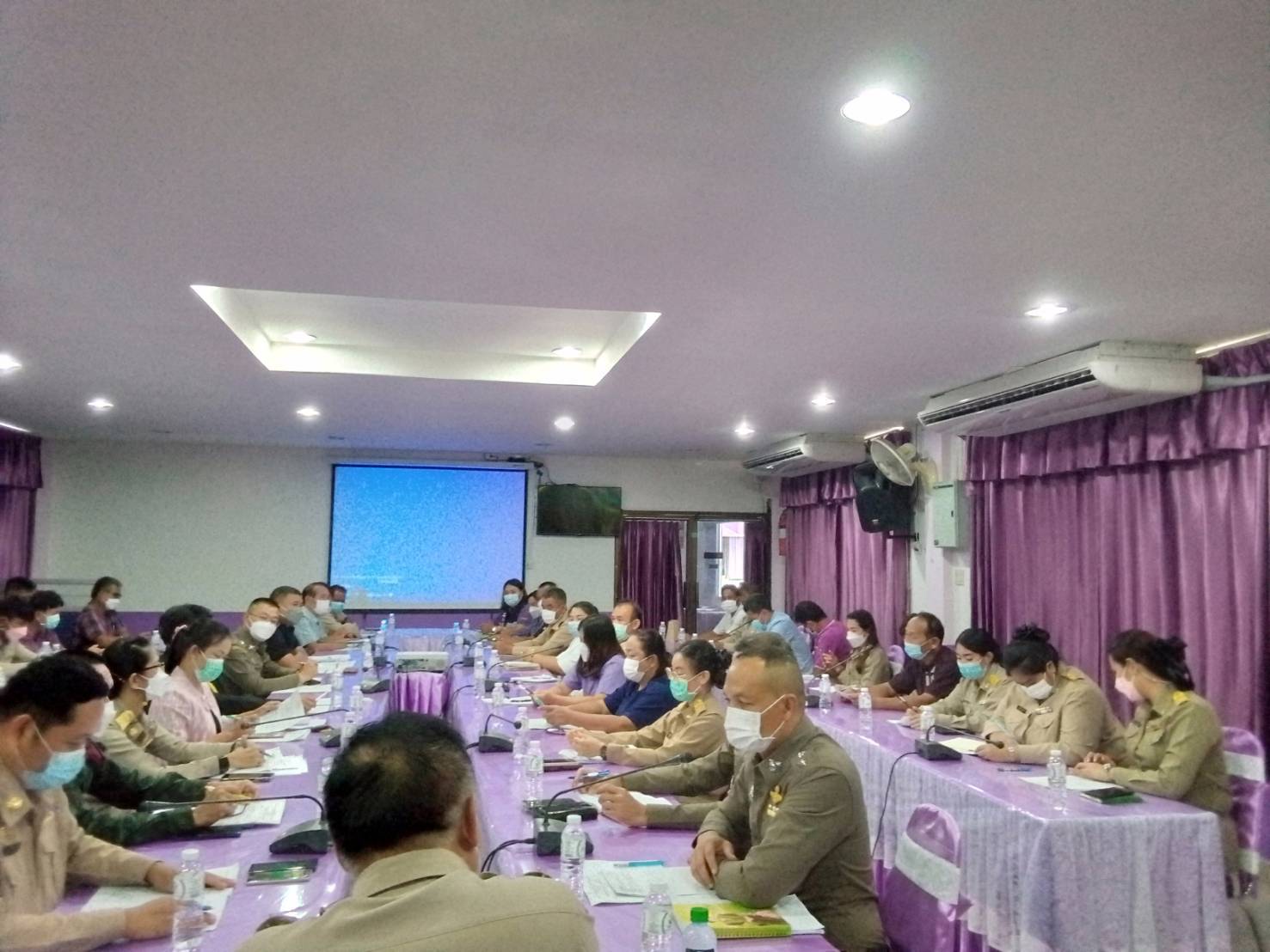 ประมงอำเภอสิรินธร เข้าร่วมประชุมกำนัน ผู้ใหญ่บ้าน ฯลฯ และประชุมหัวหน้าส่วนราชการ..คลิก