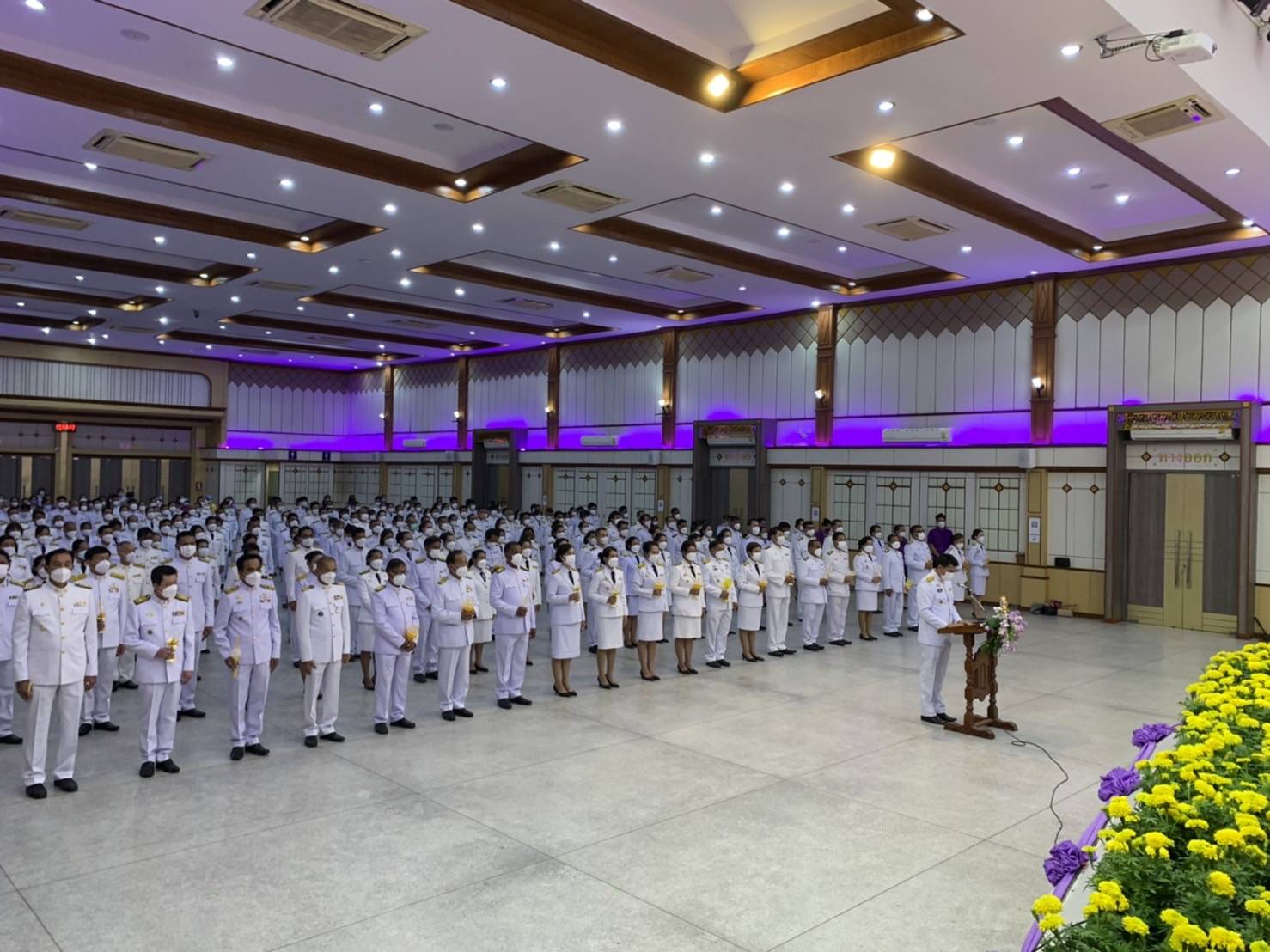สำนักงานประมงอำเภอวารินชำราบ ร่วมถวายเครื่องราชสักการะและวางพานพุ่ม และพิธีถวายพระพรชัยมงคล เนื่องในโอกาสวันเฉลิมพระชนมพรรษา สมเด็จพระนางเจ้าฯ พระบรมราชินี    3 มิถุนายน 2565 ..คลิก
