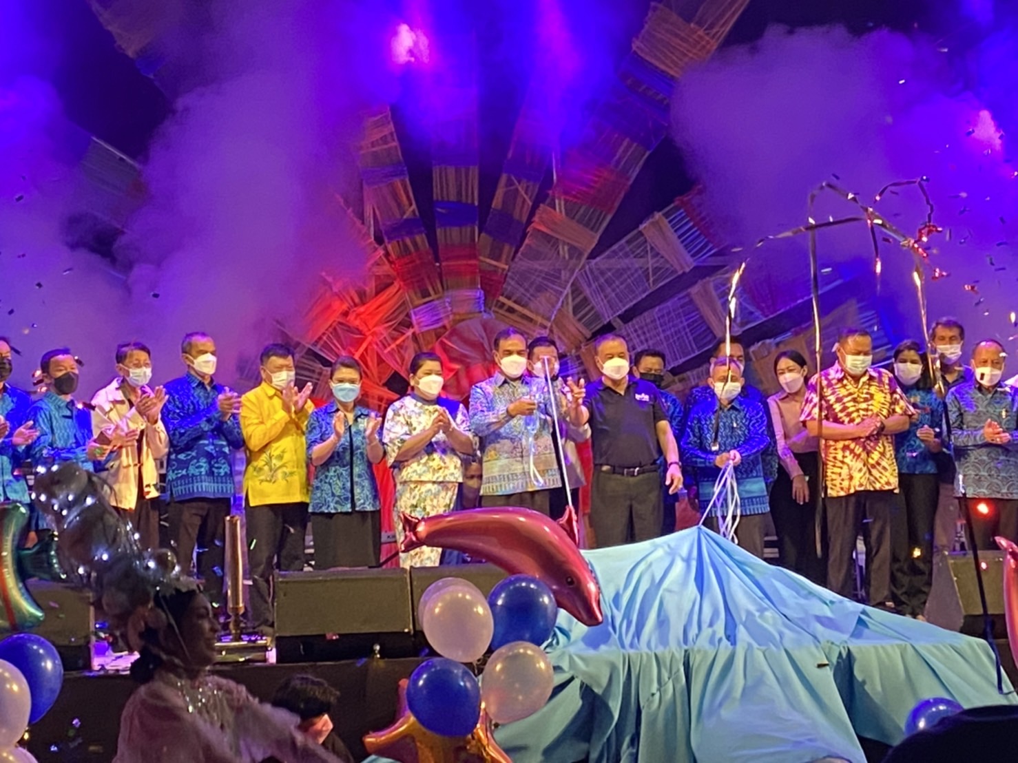 สำนักงานประมงจังหวัดภูเก็ต เข้าร่วมในพิธีเปิดโครงการมหกรรมอาหารทะเล หรอย ริม เล กินไม่กลัวฝน มันส์ไม่กลัวฟ้า และได้เปิดให้บริการร้าน Fisherman Shop @Phuket จำหน่ายสินค้าประมงจากชาวประมงภูเก็ต..คลิก