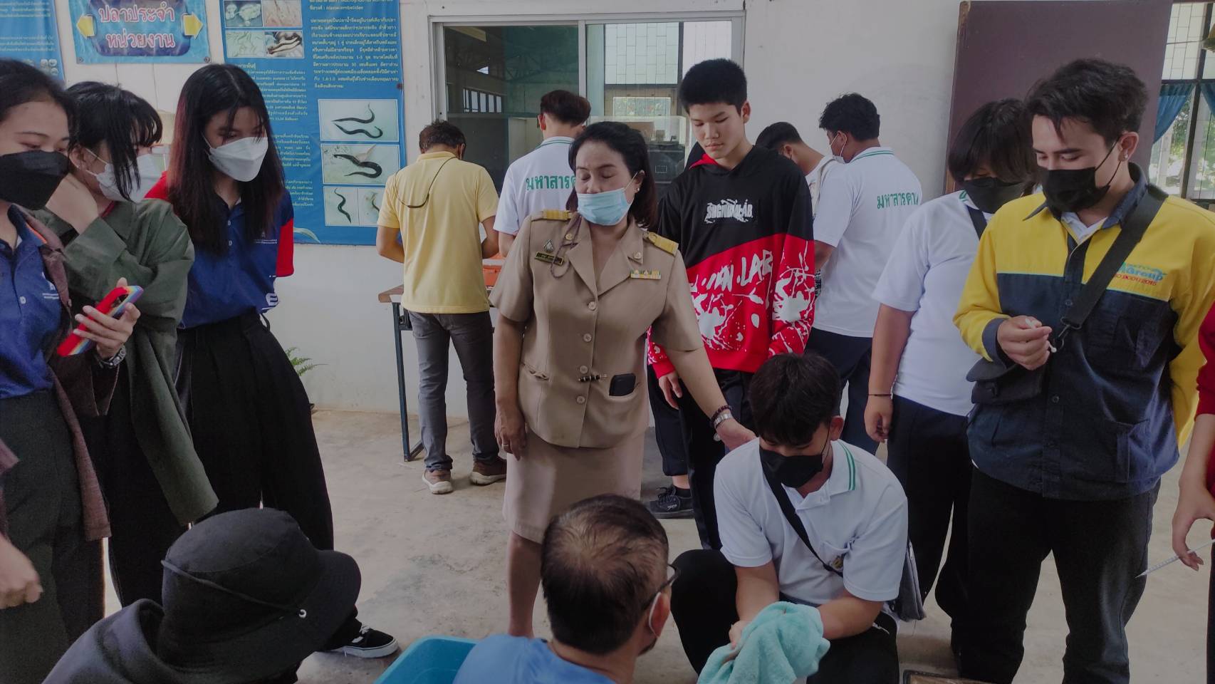 บรรยายให้ความรู้แก่คณะอาจารย์และนักเรียน จากสาขาวิชาสัตวศาสตร์ วิทยาลัยเกษตรและเทคโนโลยีมหาสารคาม รวมทั้งสิ้น ๕๐ คน..คลิก