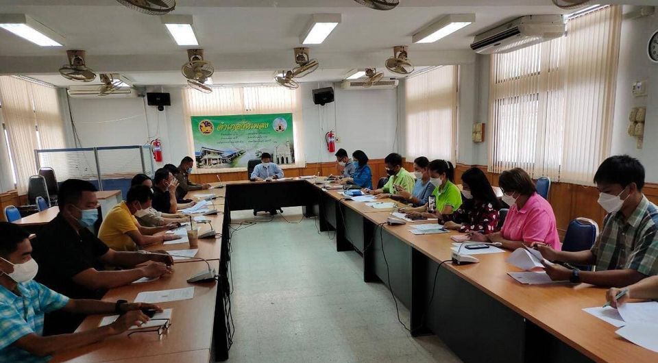 ร่วมประชุมคณะกรรมการบริหารศูนย์อำนวยการขจัดความยากจนและพัฒนาคนทุกช่วงวัยอย่างยั่งยืนตามหลักปรัชญาเศรษฐกิจพอเพียง (คจพ.อ.) ระดับอำเภอ..คลิก
