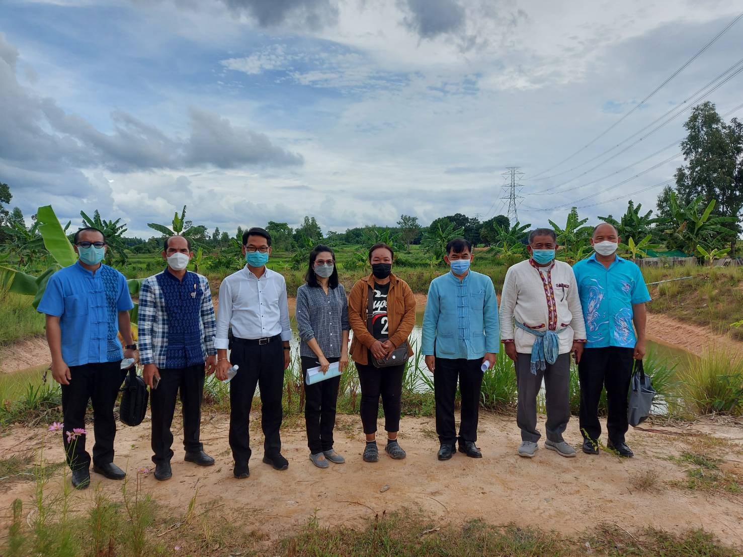 ติดตามและสนับสนุนการขับเคลื่อนเศรษฐกิจฐานรากและประชารัฐจังหวัดมุกดาหาร