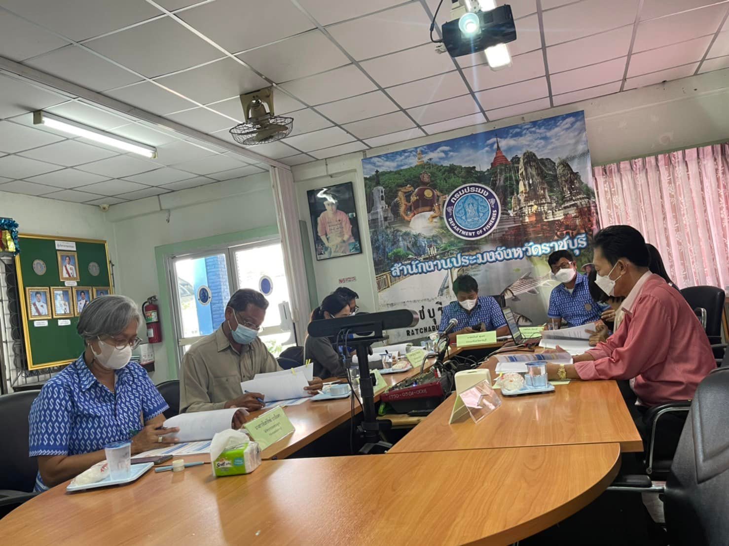 ประชุมคณะทำงานแก้ไขปัญหาการเลี้ยงกุ้งทะเลจังหวัดราชบุรี ครั้งที่ 2/2565..คลิก
