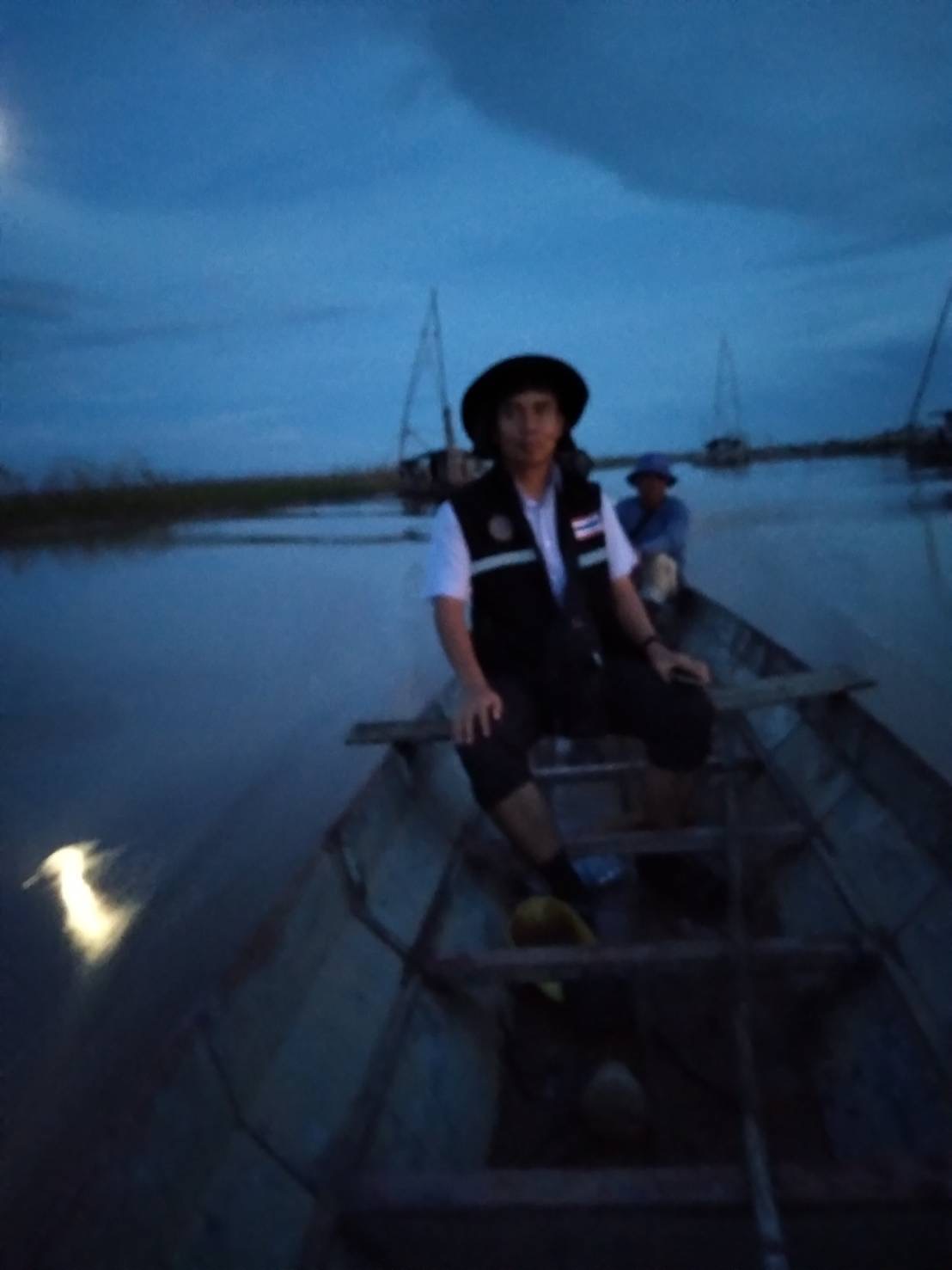 วันที่ 12-13 กรกฎาคม 2565 นายวิทยา ประเสริฐสังข์ ประมงอำเภอโนนสัง ร่วมกับนายสิน ไชยนา ผบญ.บ้านโนนสว่าง นายสังวร ประดับเพ็ชร ผชผญบ.ฝ่ายความมั่นคงและอาสาอนุรักษ์สัตว์น้ำ ออกตรวจควบคุมแลนะเฝ้าระวังทำการประมงตามประกาศกรมประมง เรื่องกำหนดพื้นที่และระยะเวลาฤดูสัตว์น้ำจืดมีไข่ วางไข่ เลี้ยงตัวอ่อนและกำหนดเครื่องมือวิธีทำการประมงห้ามจับสัตว์น้ำและเงื่อนไขทำการประมงในช่วงฤดูน้ำแดง(ม.70)ในพื้นที่อ่างเก็บน้ำเขื่อนอุบลรัตน์,ลำพะเนียง,ลำน้ำพอง อำเภอโนนสัง จ.หนองบัวลำภู..คลิก