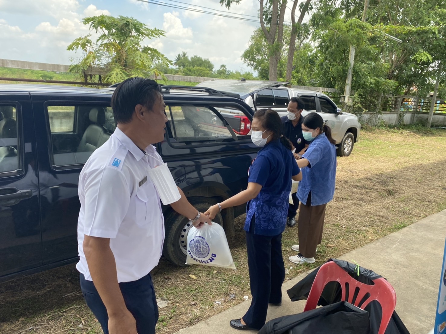 โครงการคลินิกเกษตรเคลื่อนที่ในพระราชานุเคราะห์ สมเด็จพระบรมโอรสาธิราชฯสยามมกุฎราชกุมาร เฉลิมพระเกียรติ..คลิก