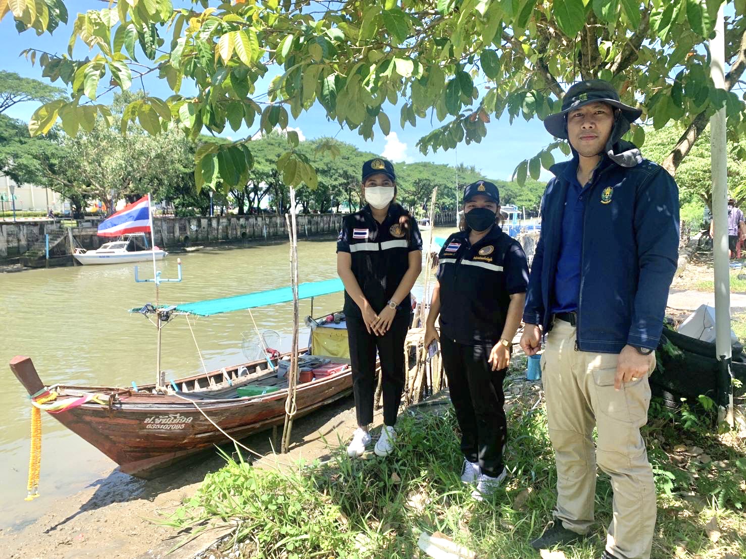 สำนักงานประมงจังหวัดภูเก็ต ลงพื้นที่ร่วมกับเจ้าหน้าที่เจ้าท่าส่วนภูมิภาคสาขาภูเก็ต เพื่อดำเนินการตรวจสอบเรือประมงที่มีการเปลี่ยนแปลงเครื่องยนต์ และเปลี่ยนแปลงขนาดเรือ จำนวน 5 ลำ