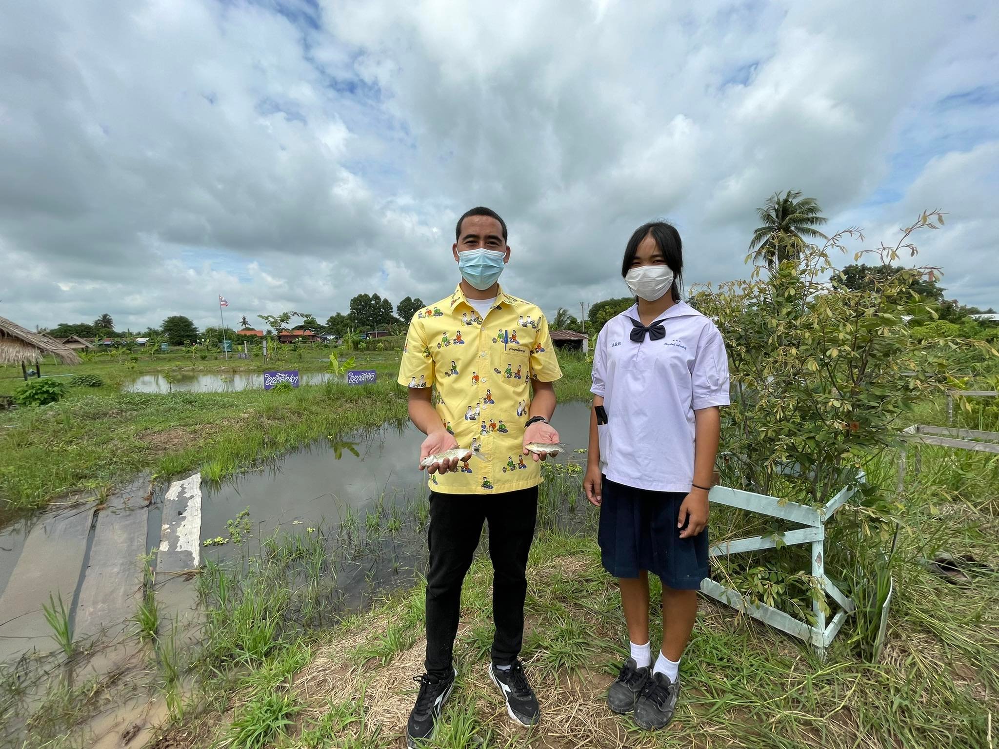 ศูนย์ฯ อ่างทอง ลงพื้นที่ตรวจติดตามเยาวชนที่ร่วมโครการส่งเสริมอาชีพประมง กิจกรรมย่อยส่งเสริมเยาวชนนักเพาะเลี้ยง จำนวน 12 ราย..คลิก