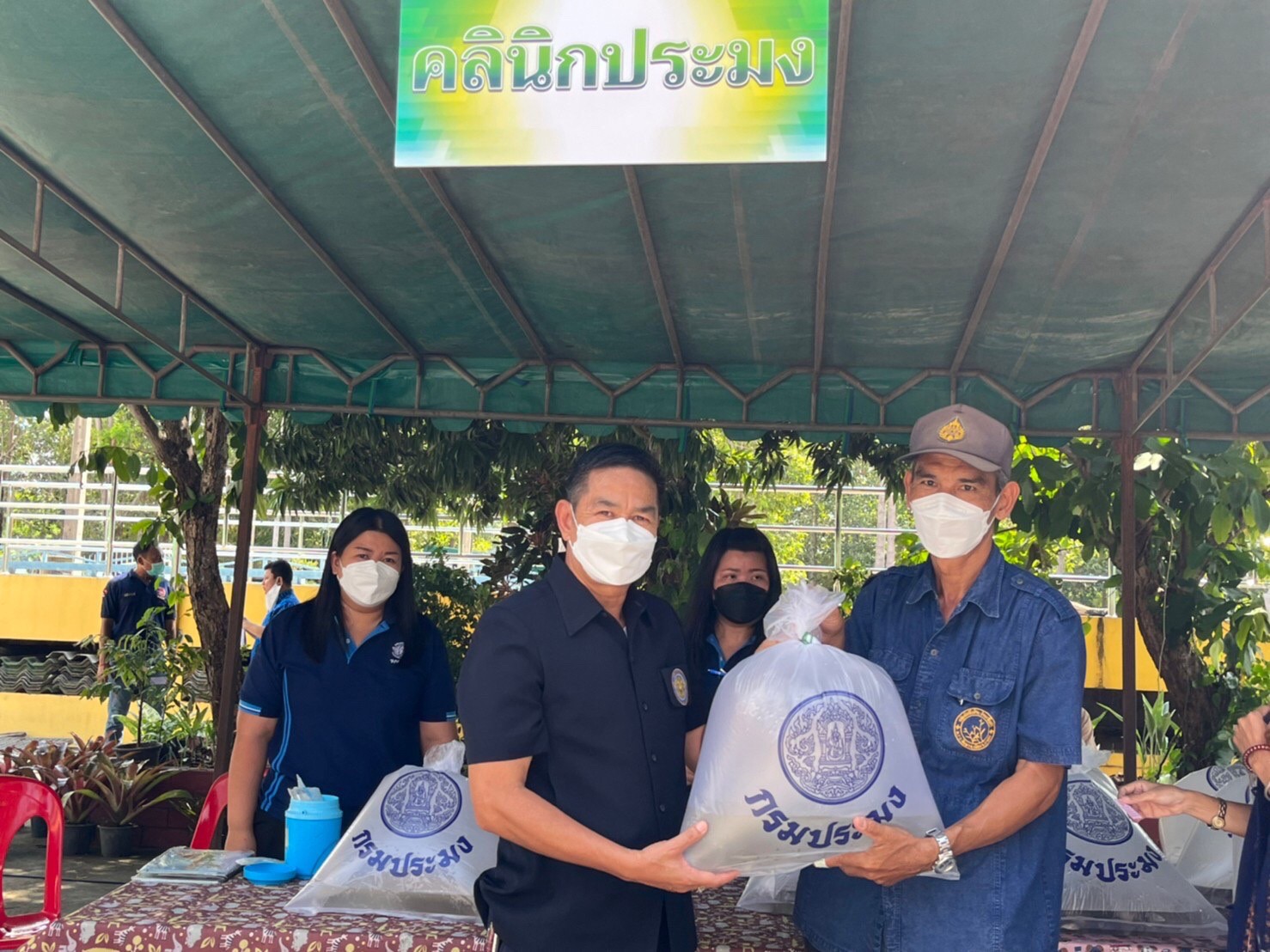 โครงการคลินิกเกษตรเคลื่อนที่ในพระราชานุเคราะห์สมเด็จพระบรมโอรสาธิราชฯ สยามมกุฎราชกุมาร เฉลิมพระเกียรติ เนื่องในโอกาสที่ทรงเจริญพระชนมพรรษา 70 พรรษา วันที่ 28 กรกฎาคม 2565..คลิก