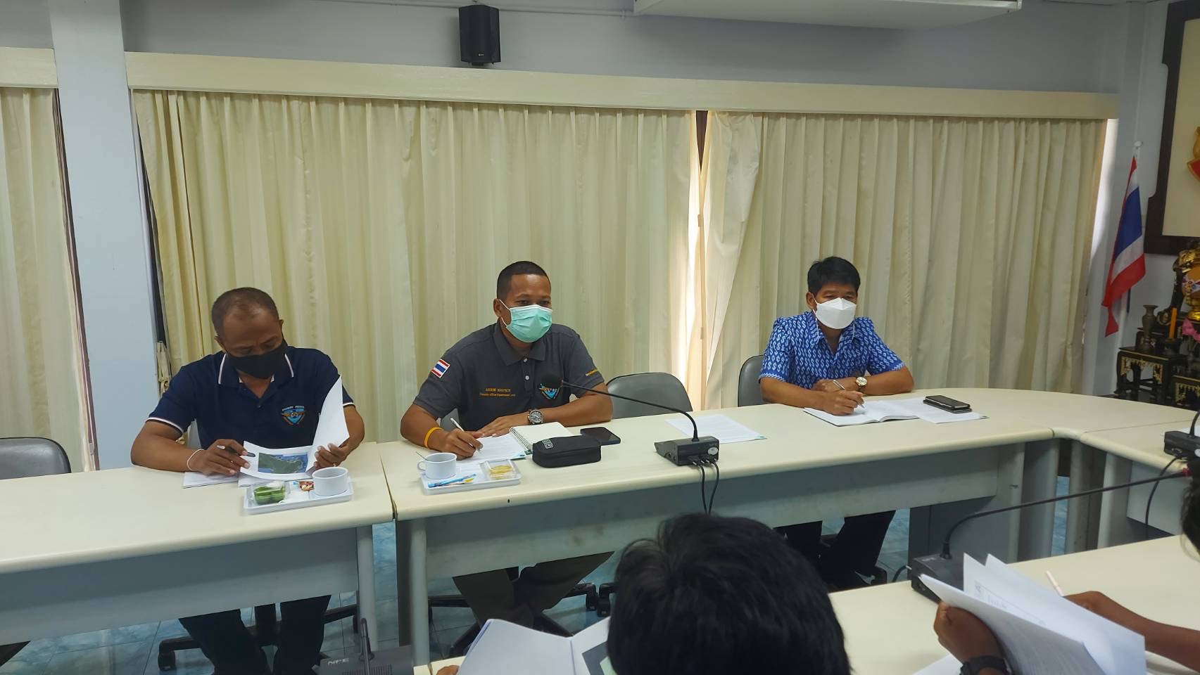 ประมงจังหวัดภูเก็ต เข้าร่วมประชุมเพื่อหารือถึงแนวทางการดำเนินงานเกี่ยวกับการแก้ไขปัญหาเครื่องมือประมงที่มีผลกระทบต่อพะยูน