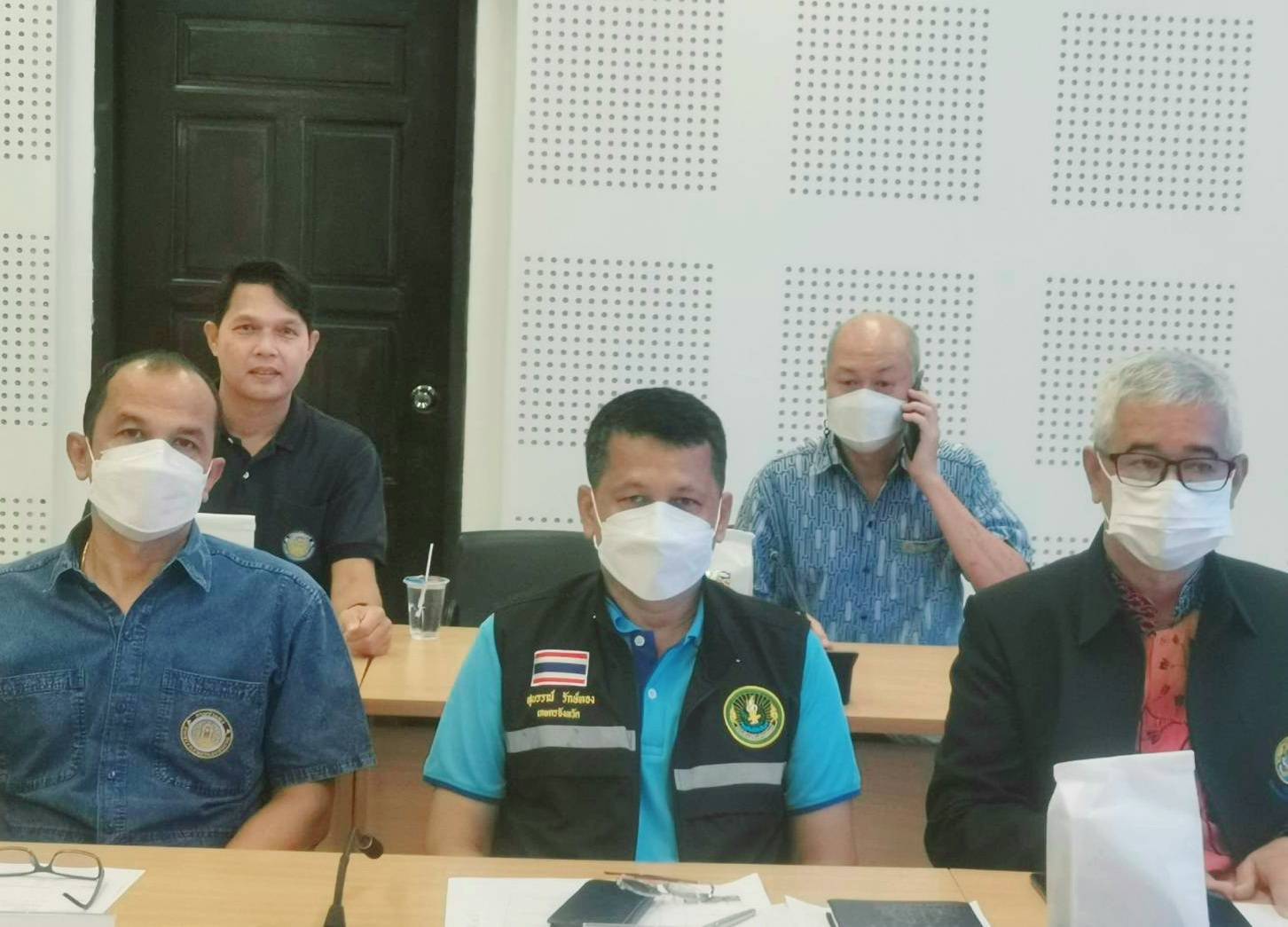 สำนักงานประมงจังหวัดภูเก็ต เข้าร่วมประชุมพิจารณาความก้าวหน้าและลงตรวจพื้นที่ผลการดำเนินการของการขับเคลื่อนการพัฒนารูปแบบการเพิ่มประสิทธิภาพการบริหารราชการในจังหวัดให้มีการทำงานที่มีผลสัมฤทธิ์สูง ประจำปีงบประมาณ พ.ศ. 2565