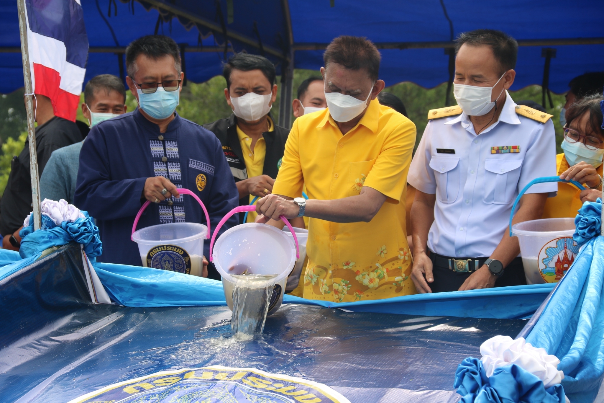 ปล่อยพันธุ์สัตว์น้ำเนื่องในวันประมงแห่งชาติ