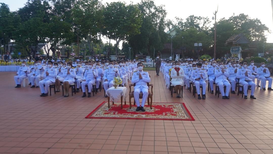 ร่วมพิธีทำบุญตักบาตรข้าวสารอาหารแห้ง พระภิกษุสงฆ์และสามเณร นื่องในวันคล้ายวันพระบรมราชสมภพพระบาทสมเด็จพระบรมชนกาธิเบศร มหาภูมิพลอดุลยเดชมหาราช บรมนาถบพิตร วันชาติ และวันพ่อแห่งชาติ วันที่ 5 ธันวาคม 2565..คลิก