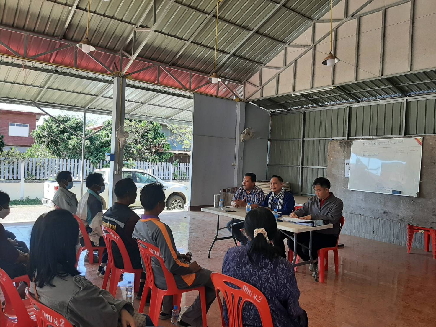 ประชุมชี้แจงให้คำแนะนำระเบียบการปฏิบัติงานการจัดทำแผนการดำเดินงานโครงการสร้างความเข้มแข็งกลุ่มการผลิตด้านประมง(กิจกรรมสร้างความเข้มแข็งกลุ่มการผลิตด้านประมง)  ณ  กลุ่มอนุรักษ์สัตว์น้ำบ้านแก่งโพธิ์ ..คลิก