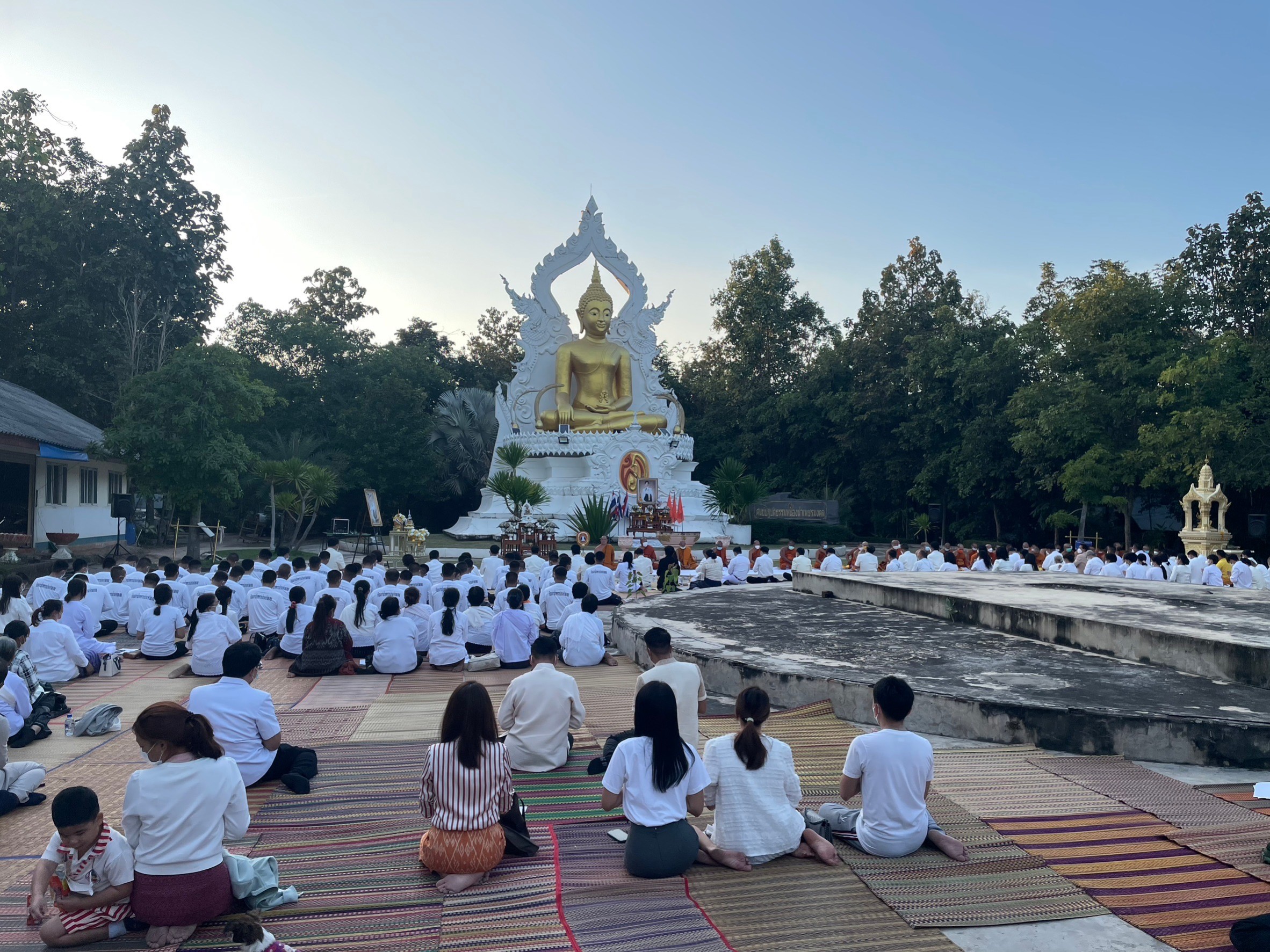 วันที่ 22 ธันวาคม พ.ศ. 2565  นายบุญหลาย กุลนารัตน์  ประมงจังหวัดหนองบัวลำภู พร้อมด้วยนายธีรศักดิ์ ศรีร่องหอย นักวิชาการประมงปฏิบัติการ ร่วมพิธีเจริญพระพุทธมนต์ และเจริญจิตตภาวนาถวายพระพรชัยมงคลแด่สมเด็จพระเจ้าลูกเธอ เจ้าฟ้าพัชรกิติยาภา นเรนทิราเทพยวดี กรมหลวงราชสาริณีสิริพัชร มหาวัชรราชธิดา..คลิก