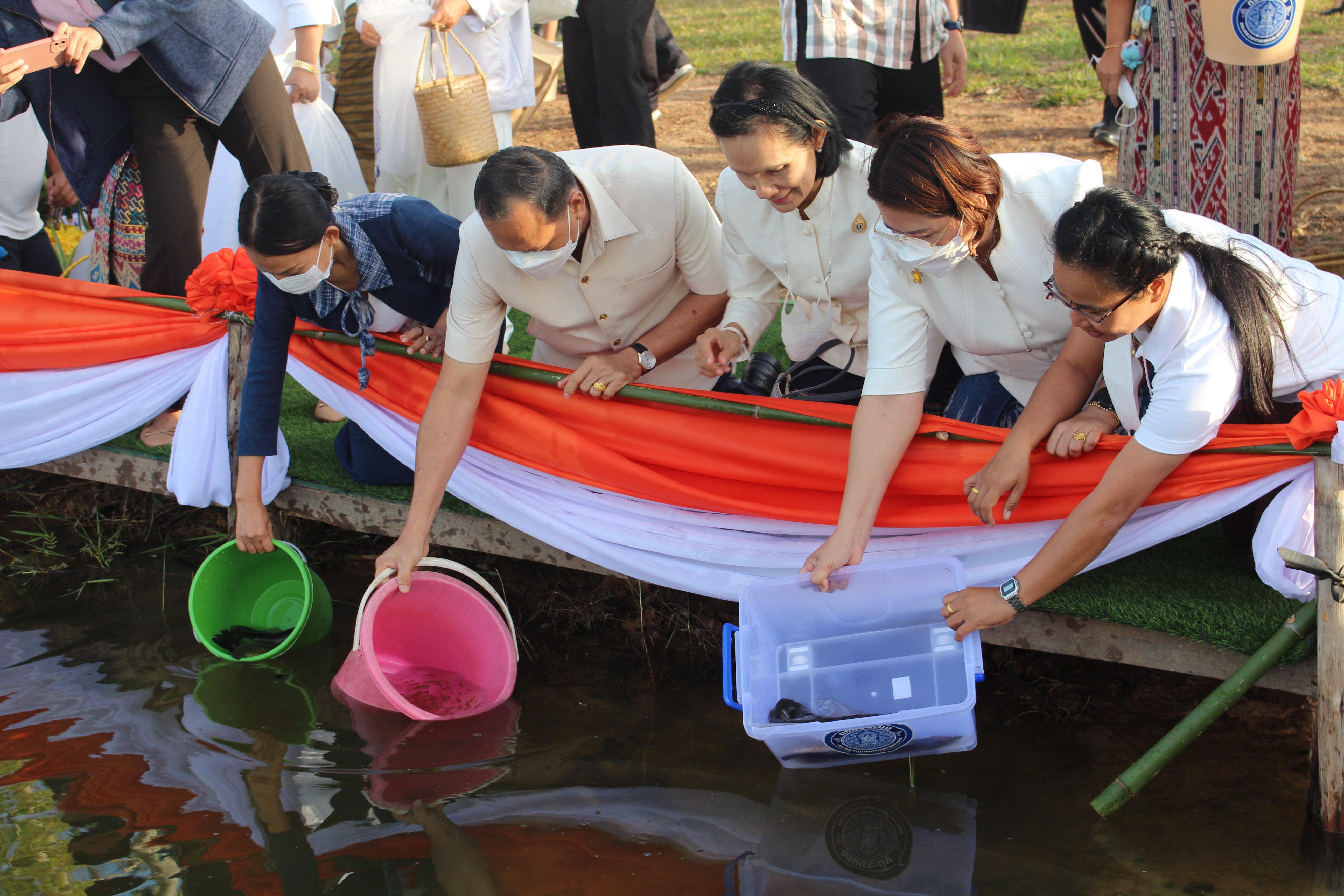 หน่วยงานสังกัดกรมประมงจังหวัดอำนาจเจริญ ร่วมใจประกอบพิธีทำบุญทานบารมี ถวายเป็นพระราชกุศล แด่สมเด็จพระเจ้าลูกเธอ เจ้าฟ้าพัชร กิติยาภาฯ นเรนทิราเทพยวดี กรมหลวงราชสาริณีสิริพัชร มหาวัชรราชธิดา..คลิก