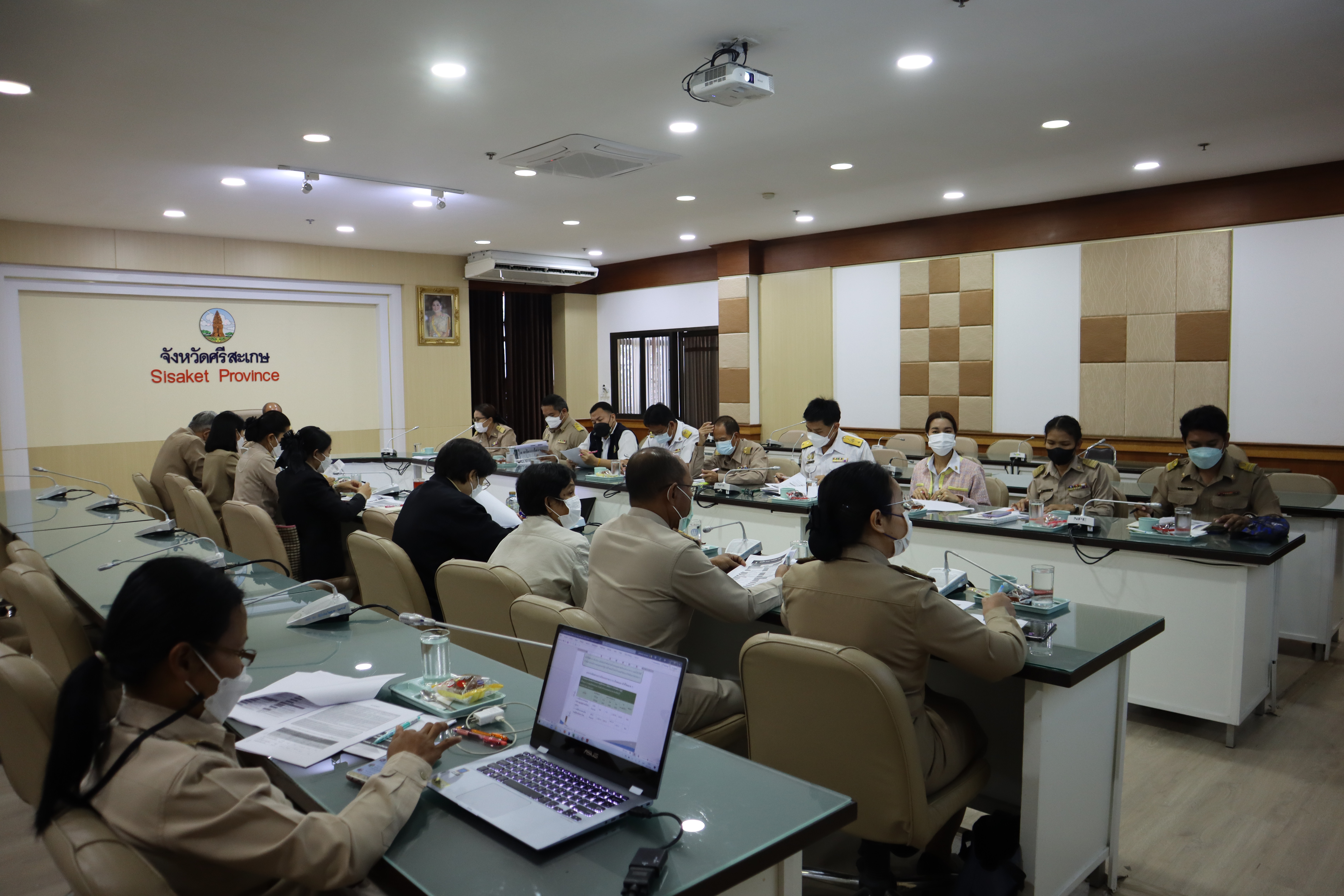หัวหน้ากลุ่มบริหารและยุทธศาสตร์  เข้าร่วมประชุมจัดทำตัวชี้วัด..คลิก