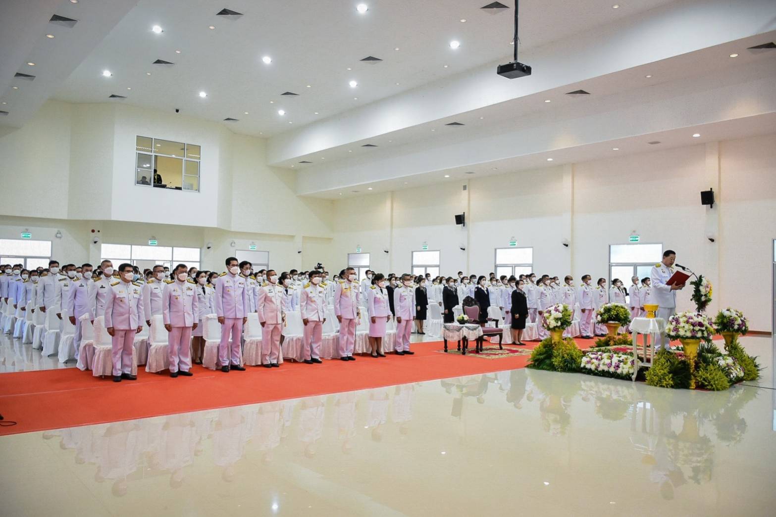 ร่วมวางพานพุ่มดอกไม้สดพิธีถวายสักการะเนื่องในวันยุทธหัตถีของสมเด็จพระนเรศวรมหาราช ประจำปี ๒๕๖๖