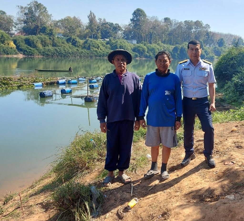 ประมงอำเภอศรีสงคราม ตรวจสอบการเลี้ยงปลาในกระชังตามลำน้ำสงครามในพื้นที่อำเภอศรีสงคราม..คลิก