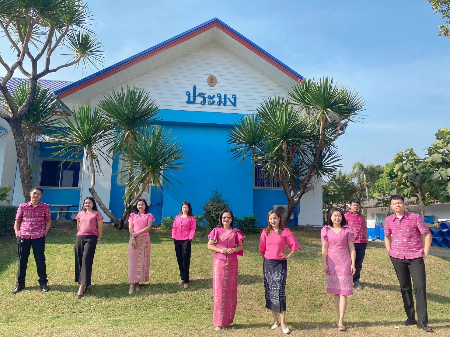 สำนักงานประมงจังหวัดหนองบัวลำภู ขอเชิญประชาชน เจ้าหน้าที่สำนักงานร่วมส่งเสริมการแต่งกายด้วยผ้าไทยพื้นเมืองหนองบัวลำภู  ตามพระดำริสมเด็จพระเจ้าลูกเธอ เจ้าฟ้าสิริวัณณวรี นารีรัตนราชกัญญา “ผ้าไทยใส่ให้สนุก”..คลิก